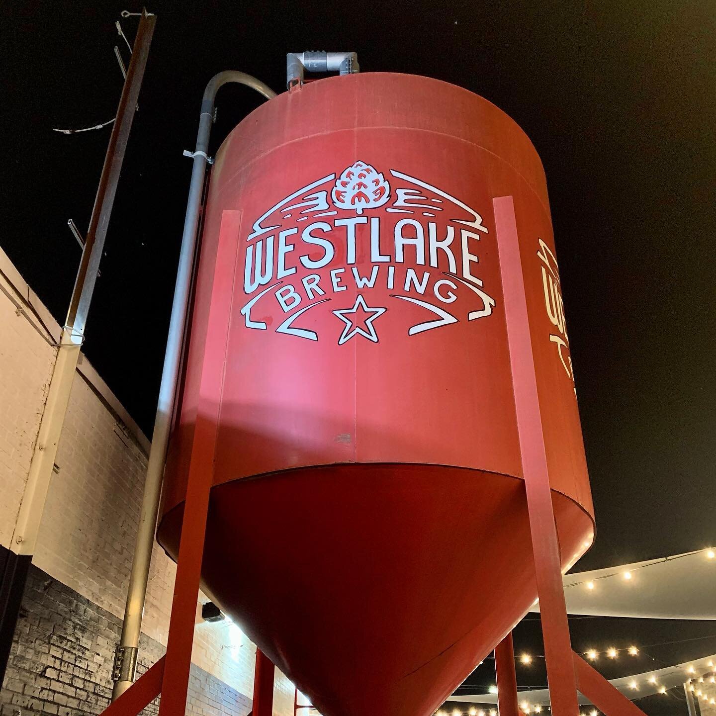 Westlake is one of the most walkable breweries in downtown Dallas, so visiting was a no-brainer on a recent work trip. The large, fire engine red tank outside practically begs you to step inside - and we&rsquo;re glad we did! Read more about our @wes