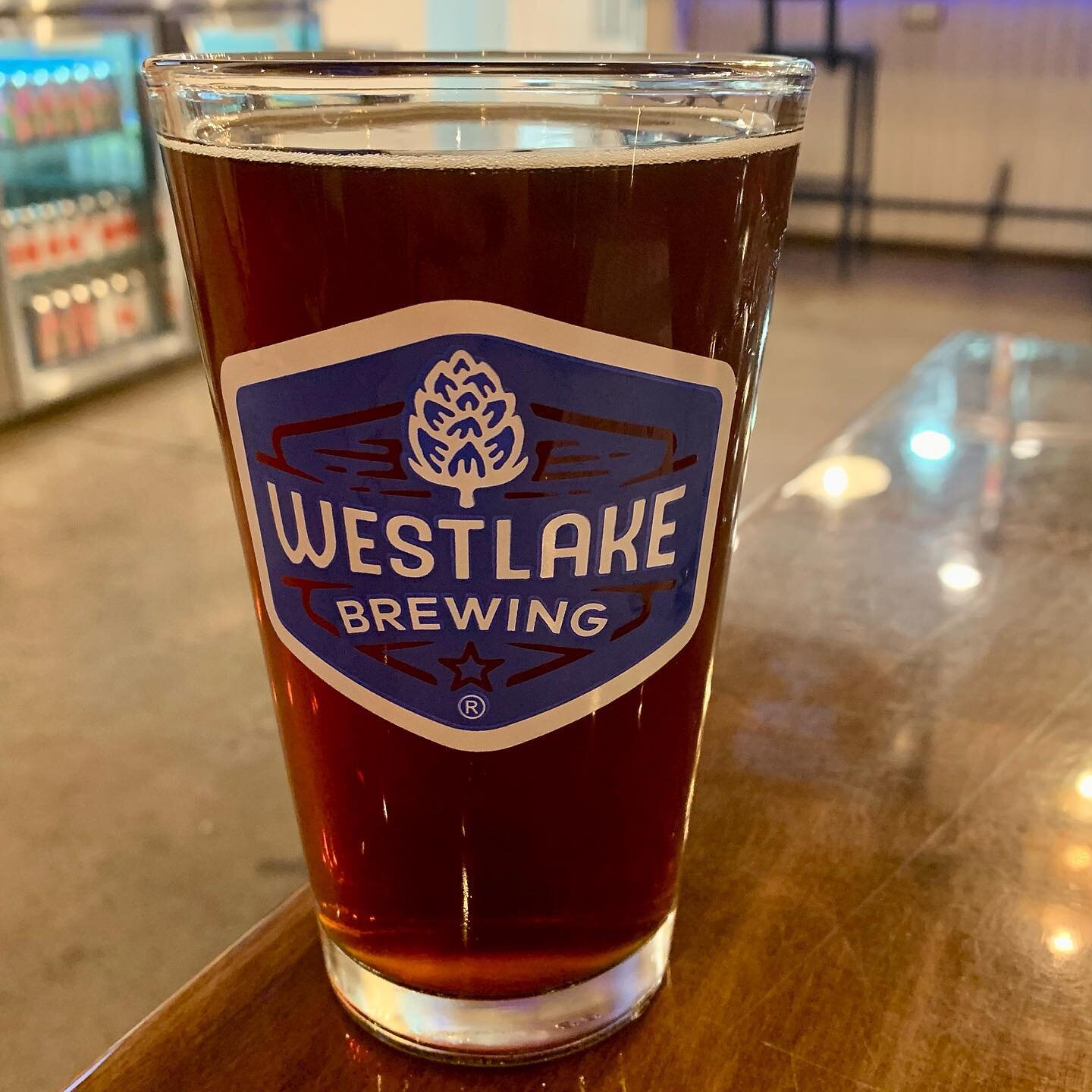 From porters with toffee notes and sours with pineapple flavor, @westlakebeer offers plenty of choices no matter what you fancy. Read more about what beers we sampled during our visit to DFW on the blog - link in bio! 🍻