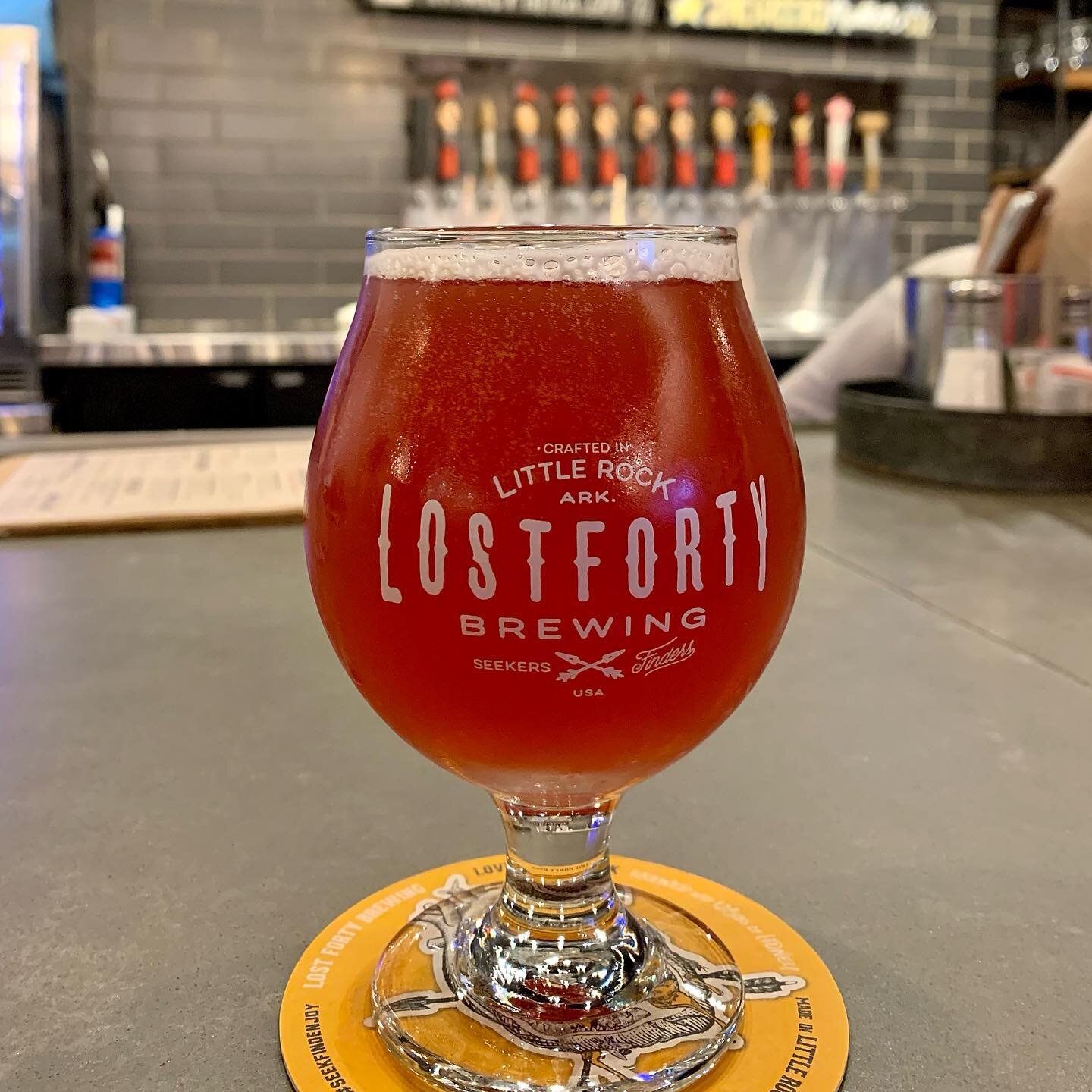 Whether you&rsquo;re looking for a beer or even a seltzer, @lost40beer has something for everyone. We sampled the Currant Mood Cherry Ale during our recent trip and it didn&rsquo;t disappoint! 🍒 Read more about our visit to this #LittleRock spot on 