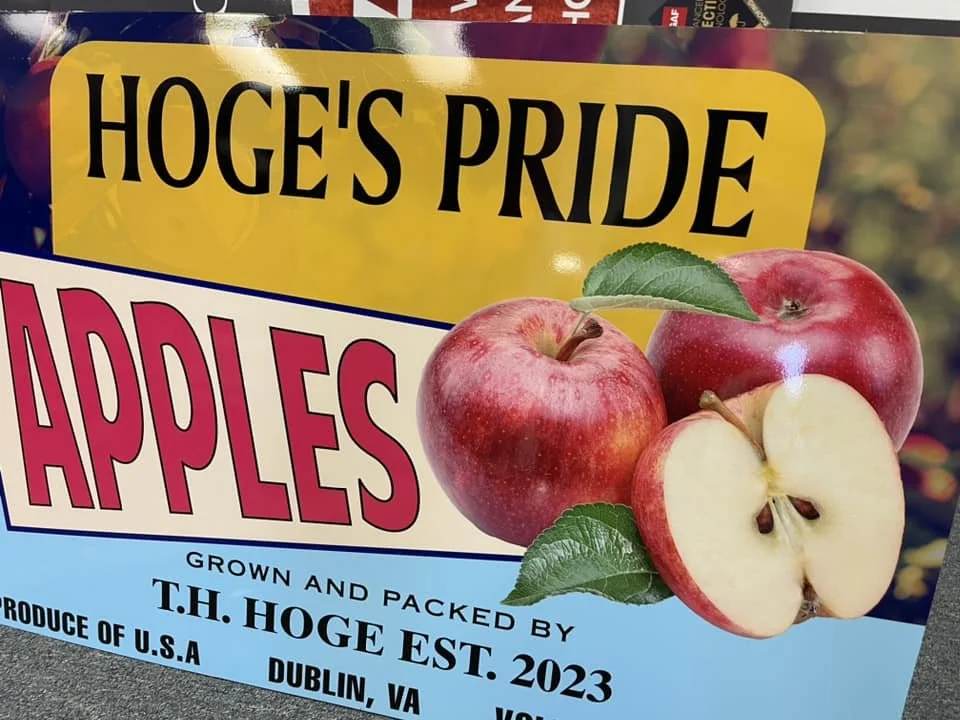 Hoge's Pride Apple Market Sign