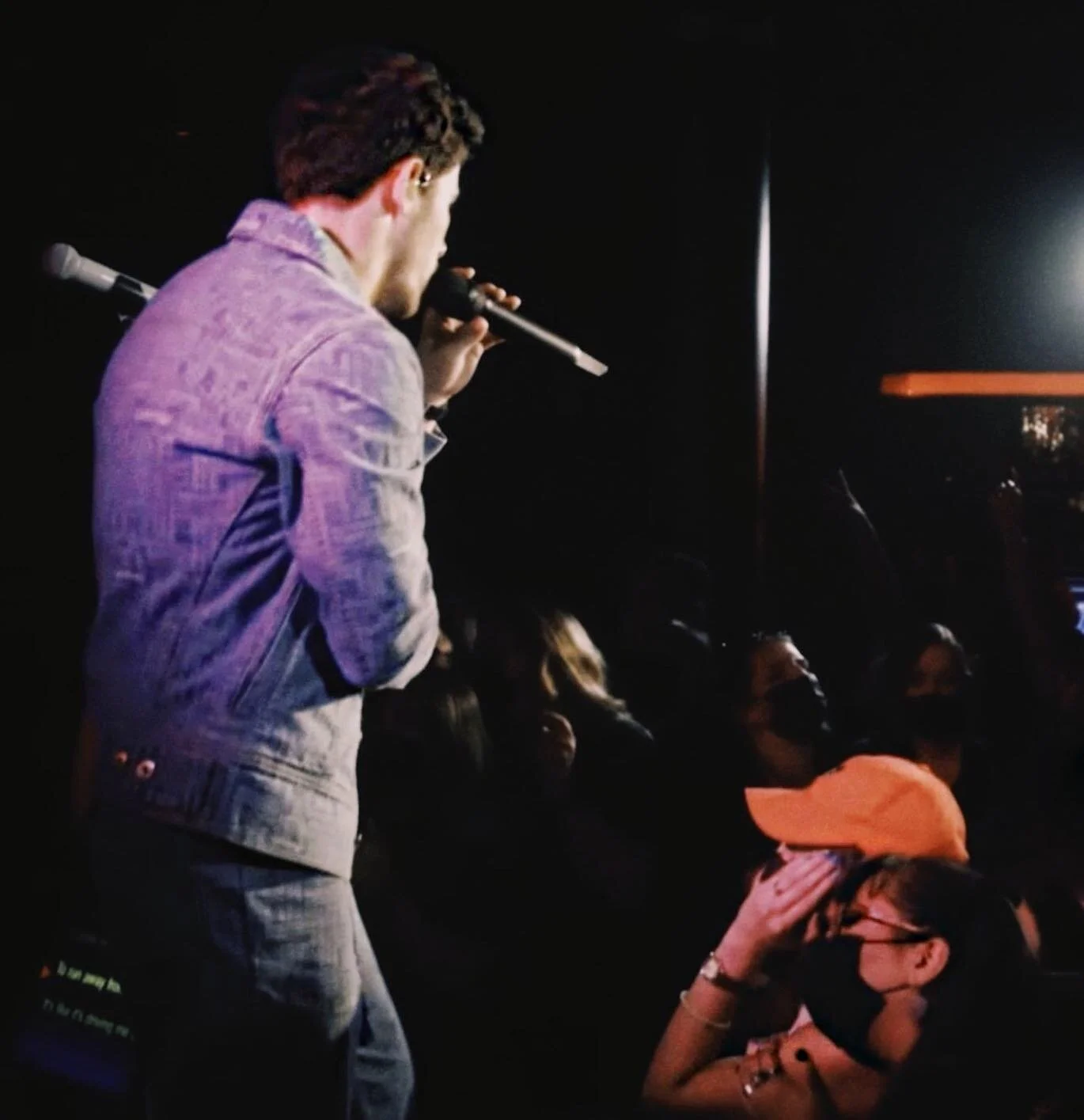 You can try to break us and make us fall apart but the fires in our hearts 🥺❤️

P.S. I&rsquo;ve been listening to @kevinjonas&rsquo; speech daily and crying 💀 don&rsquo;t mind me 😭😂

#tbt #throwbackthursday #rememberthistour #theviperroom #hollyw