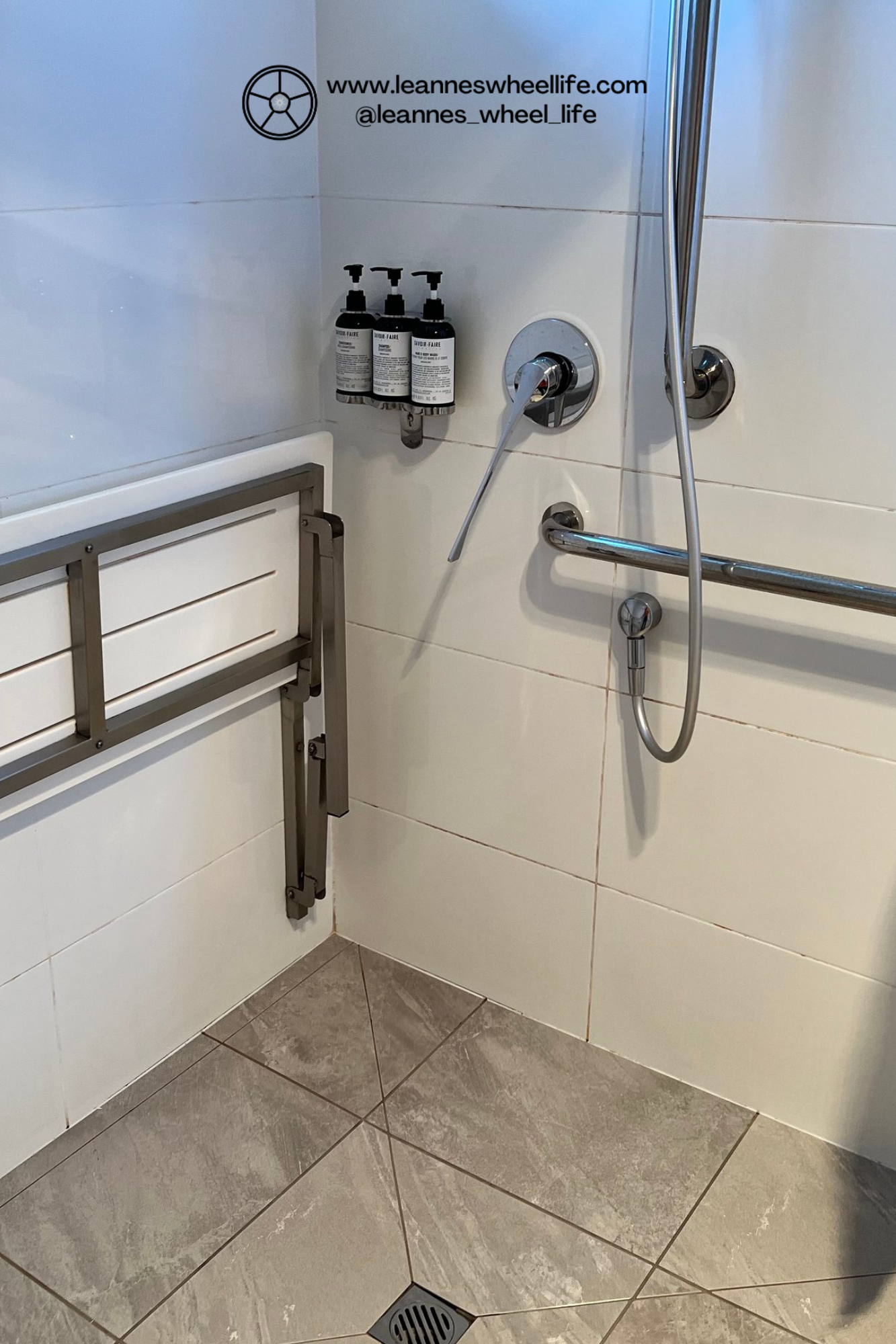 Accessible bathroom with shower 
