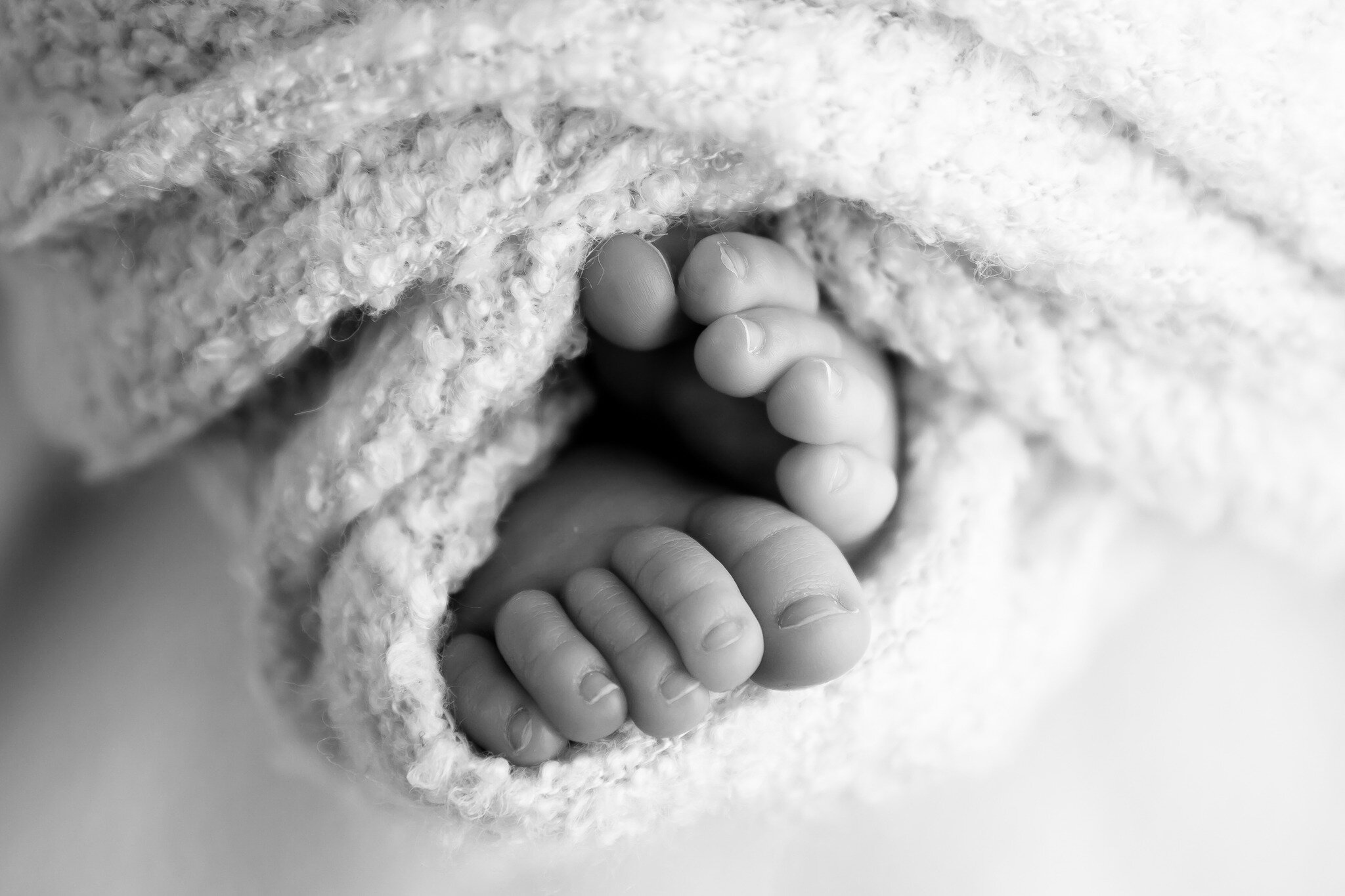 I have a strange obsession: baby feet. I know, I know, but they are just so CUTE! I remember with my own baby, I just wanted to kiss his feet all the time. Perhaps because they are just so little and soft and perfect? Of course, now they are dirty, s