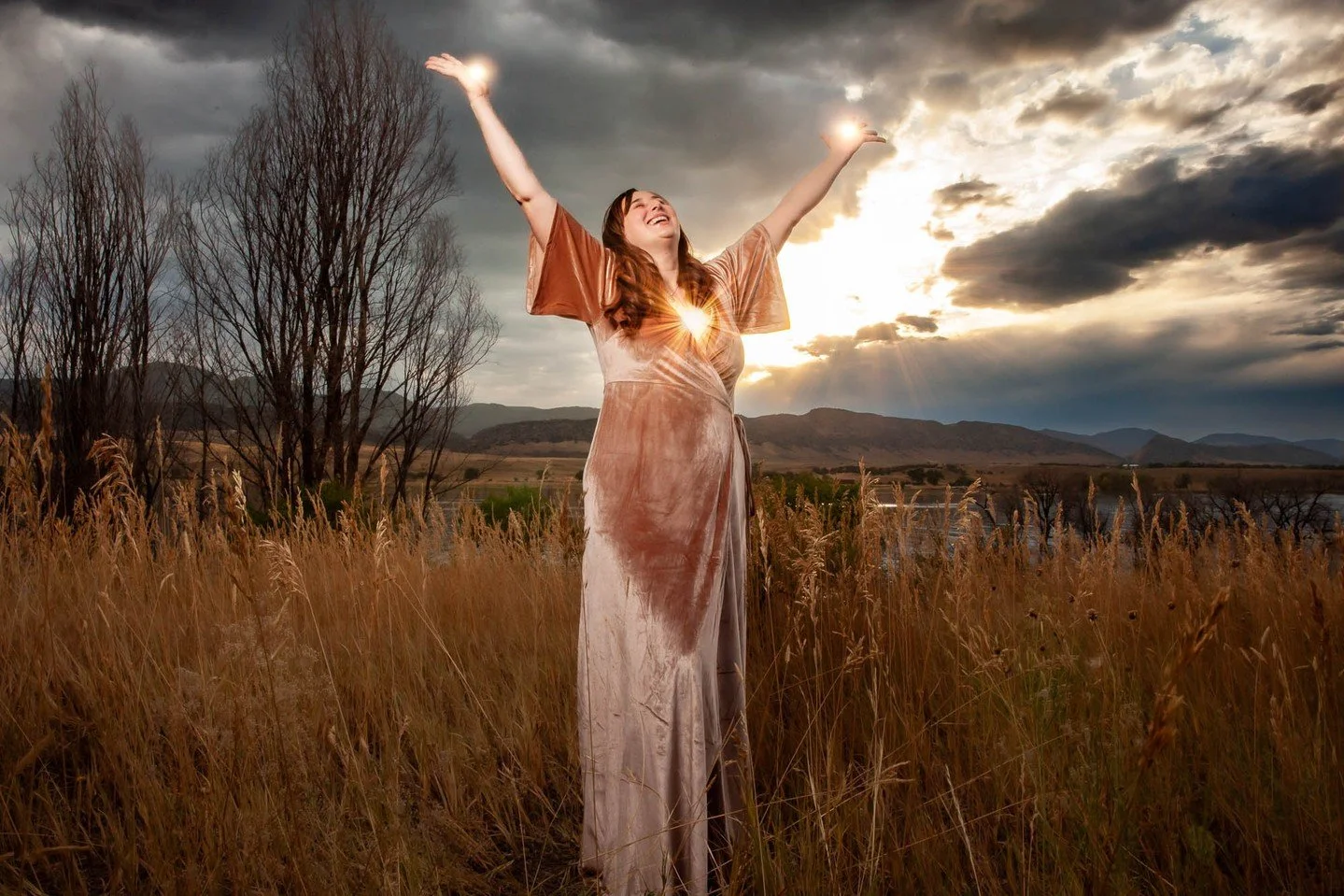 🌅 Divinely Inspired Portrait Session at Chatfield Reservoir

This week, I had the honor of photographing a sunset session for my Divinely Inspired Portrait Series&mdash;a fine art experience created to celebrate the sacred work we do in the world.

