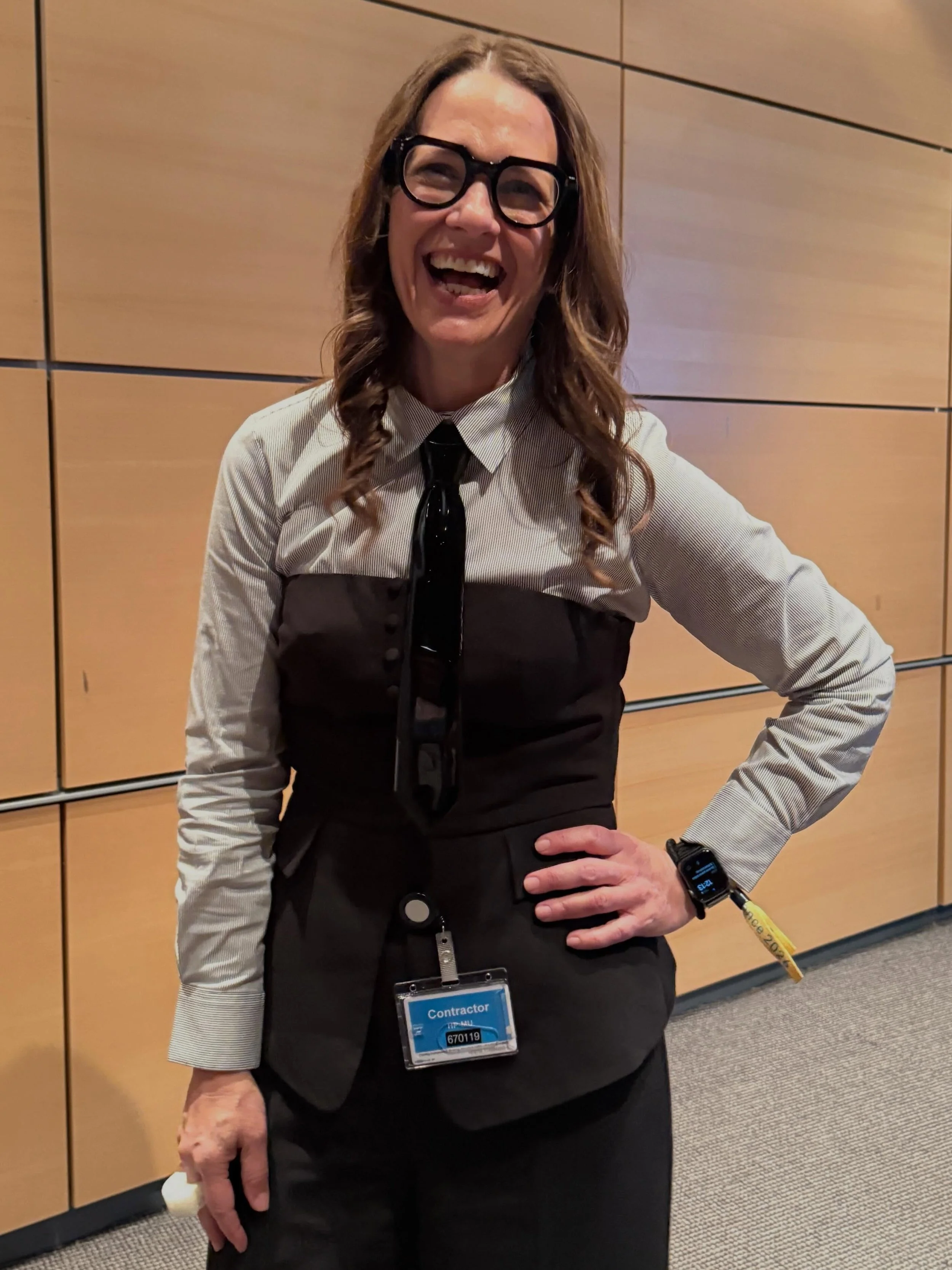 Opps just realised it was a story not a post on the tie I made, so here is the gorgeous Brandi modelling the glass tie I made at the amazing &ldquo;Raise a Glass&rdquo; panel discussion.

#wearableart
#glass
#handcraftedjewelry 
#womensfashion 
#glas
