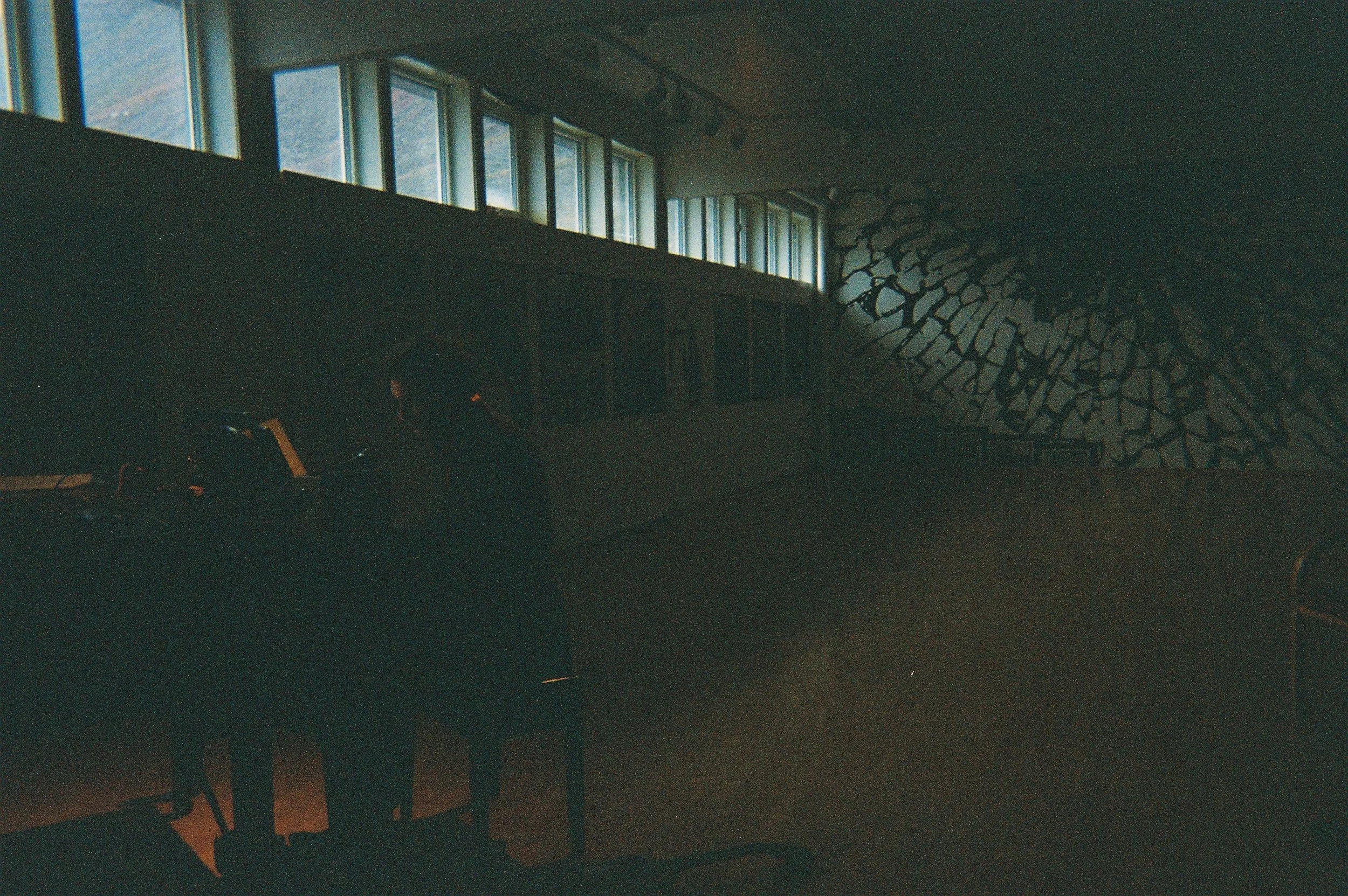 R1-08162-010A.JPG