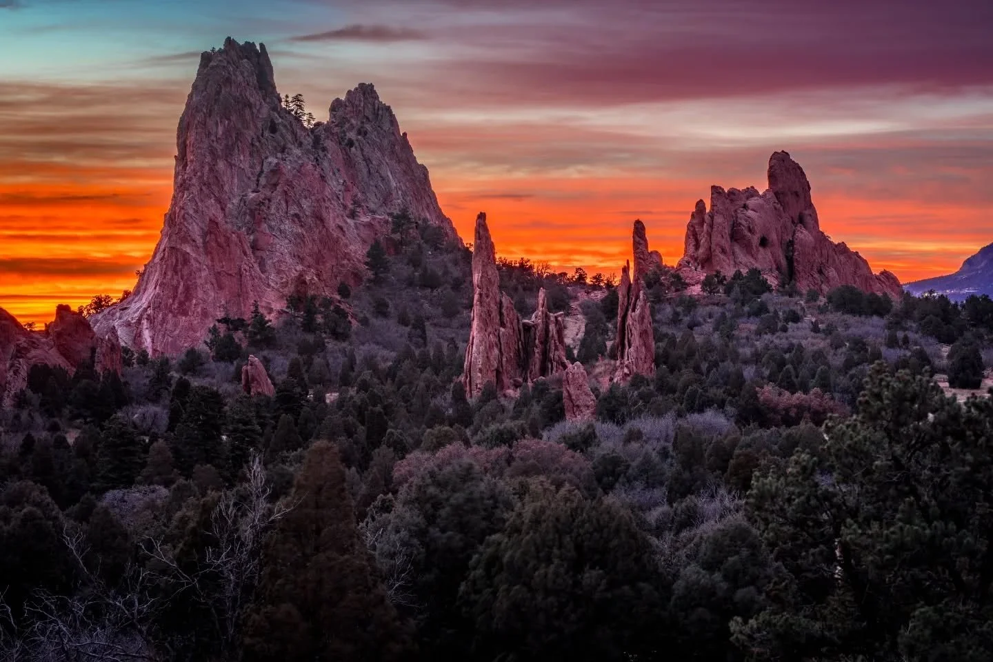 Sunrise setting the Garden of the Gods on fire.

*

*

*

#SunriseColorado #GardenOfTheGods #ColoradoSunrise #landscapephotography