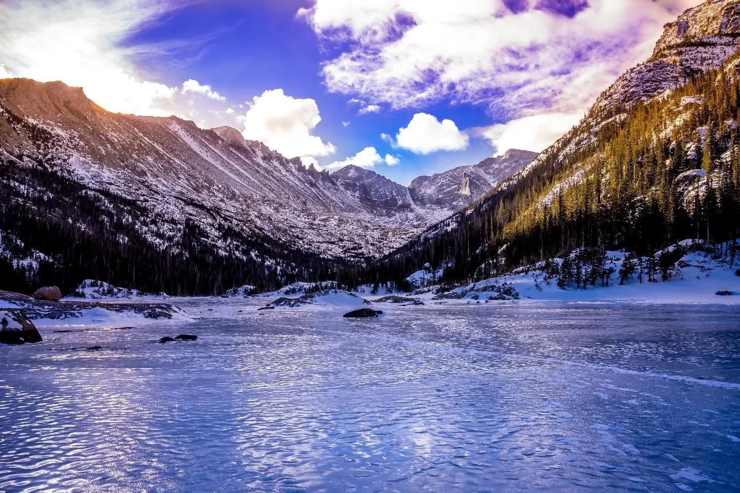 Standing below the Keyboard of the Winds

#rockymountainnationalpark 
#ColoradoMountains 
#frozenlake 
#OutdoorsColorado 
#sunrisemagic