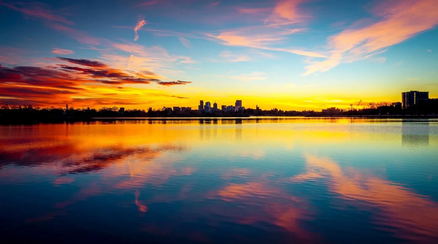 Reflections

#SloansLake
#DenverSunrise
#ColoradoSkies
#ReflectionPhotography
#chasingfirstlight