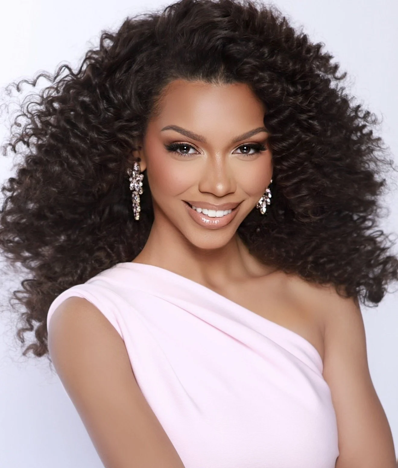 Star Hunter |
Miss Alaska Teen Volunteer 2025