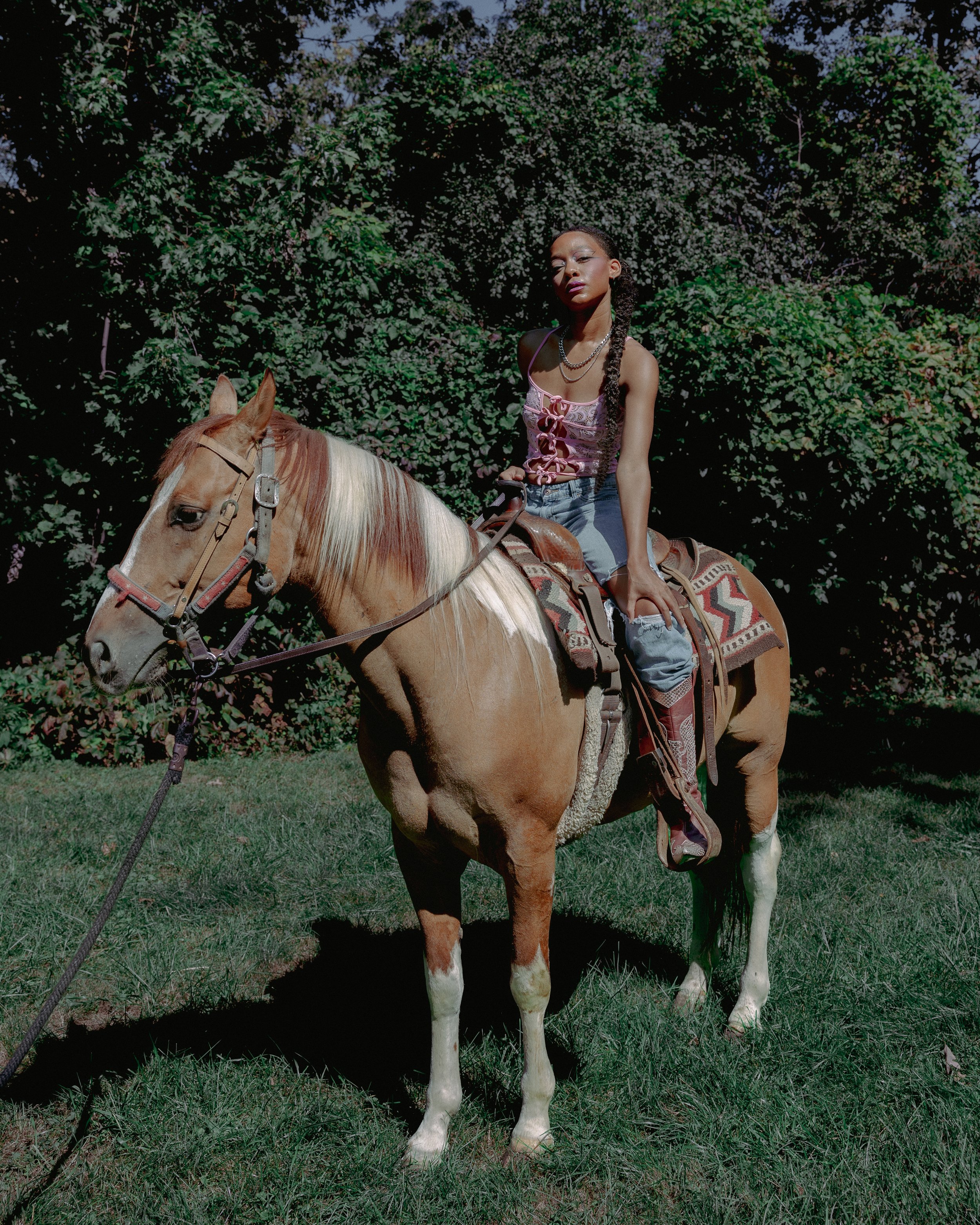 'Countryside Magic' Starring My'Kel Harvey | Makeup: @jakaylamadebeauty | Location: @memory_lane_stables