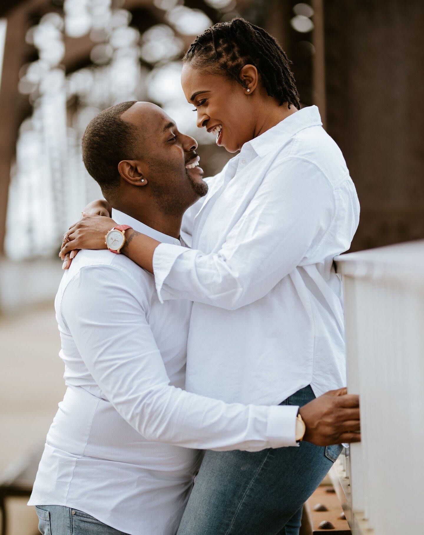 On a day that was cooler than you'd think it would be in late spring in Louisville, Phylise and Anthony brought allll the warmth. Next time we get to capture these smiles, it'll be the peak of summer!

#engagementphotos #louisvilleweddingphotographer