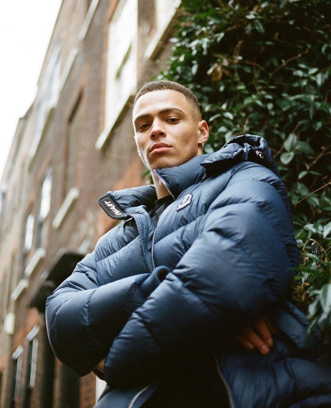 @samnelsonn.1 💙⁠🔥⁠
⁠
Shot by @james.parrett 📸⁠
⁠
#amckmodels