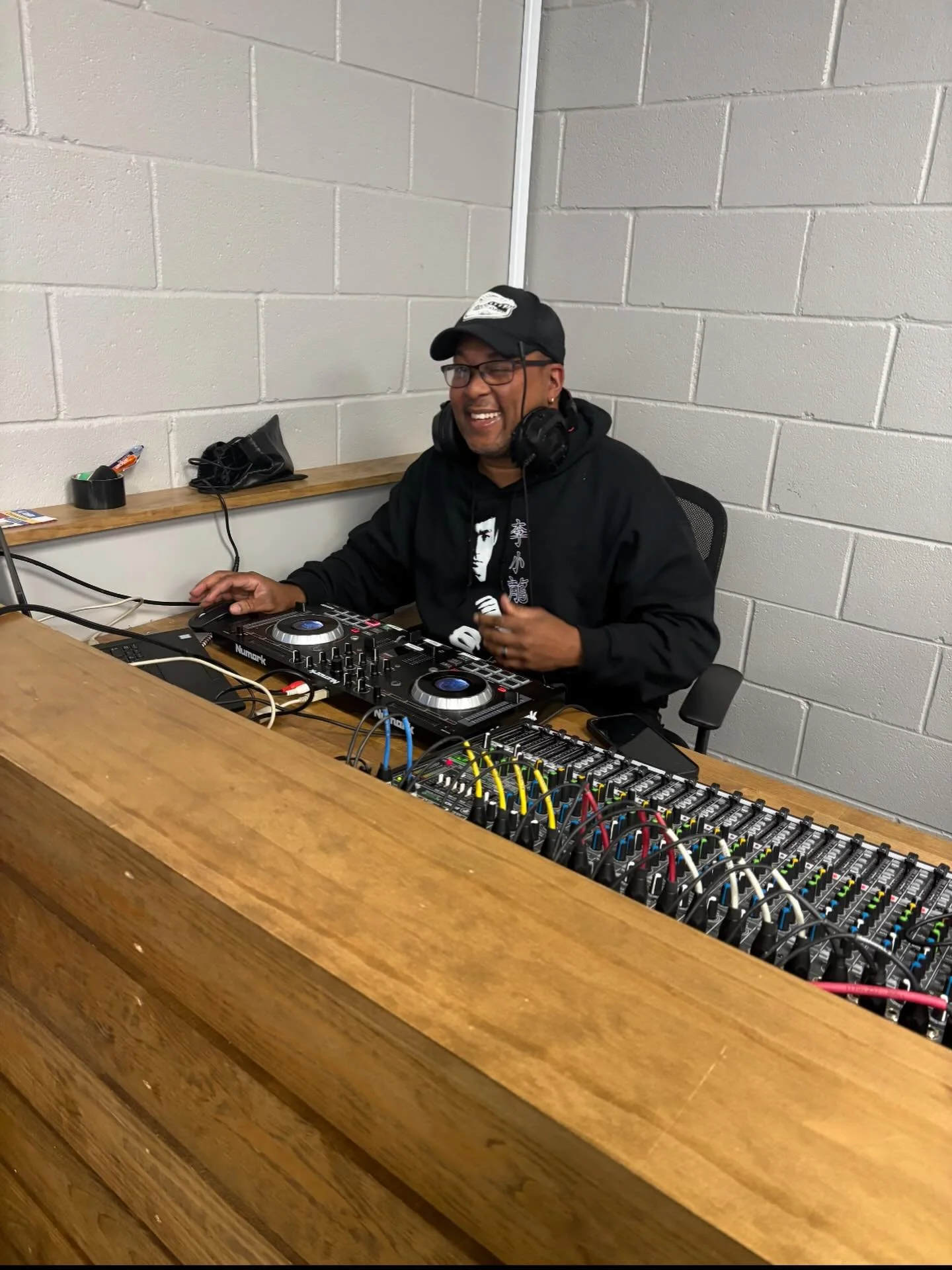 ✨ Shout-out to Derrick Rodvill! ✨
A huge thank you to Derrick Rodvill for generously volunteering his DJ services for the Camp RISE Winter Dance! 🎶🕺
Not only is Derrick a phenomenal DJ, but he&rsquo;s also a dedicated special education teacher who 