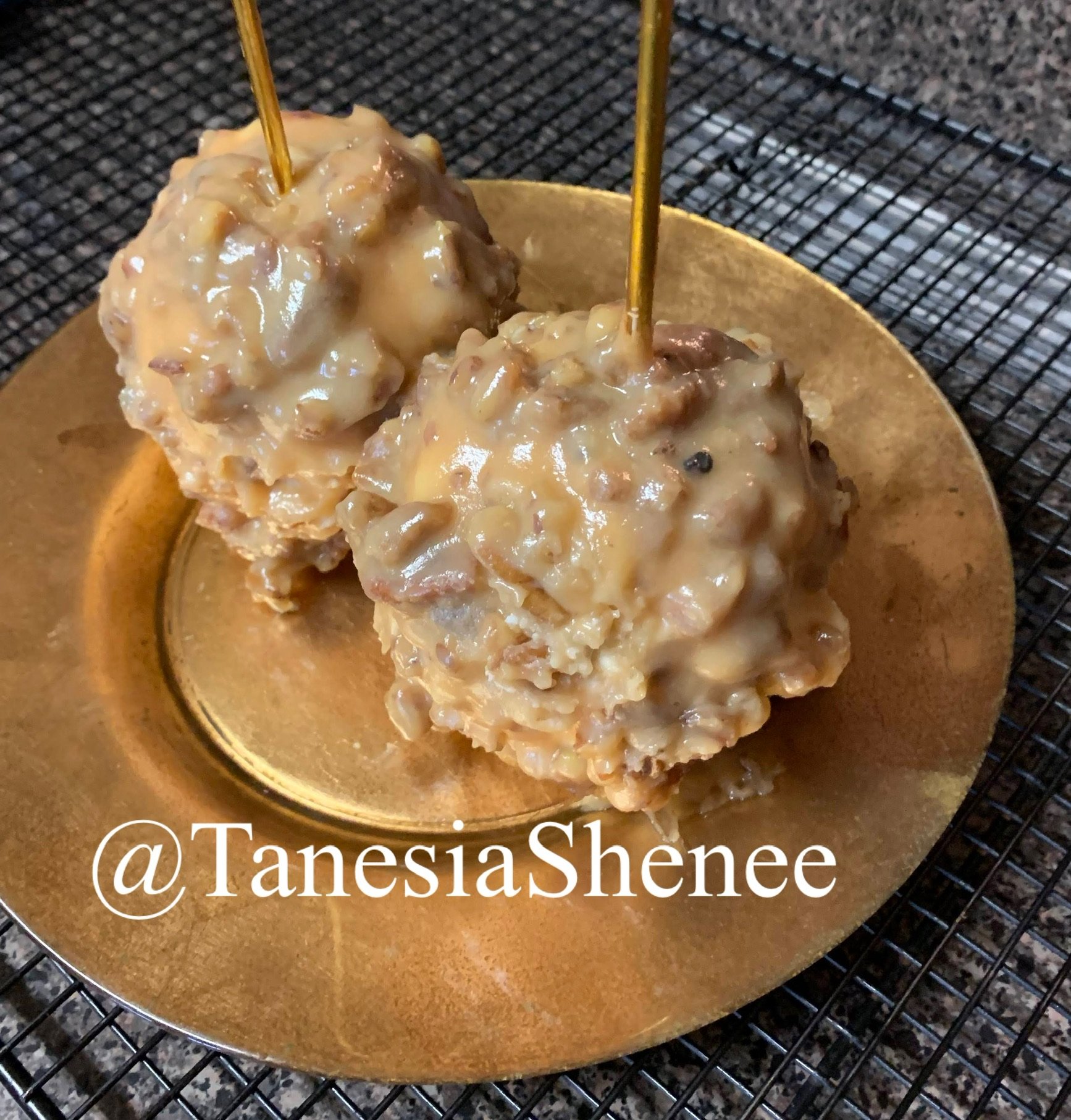 Praline apples