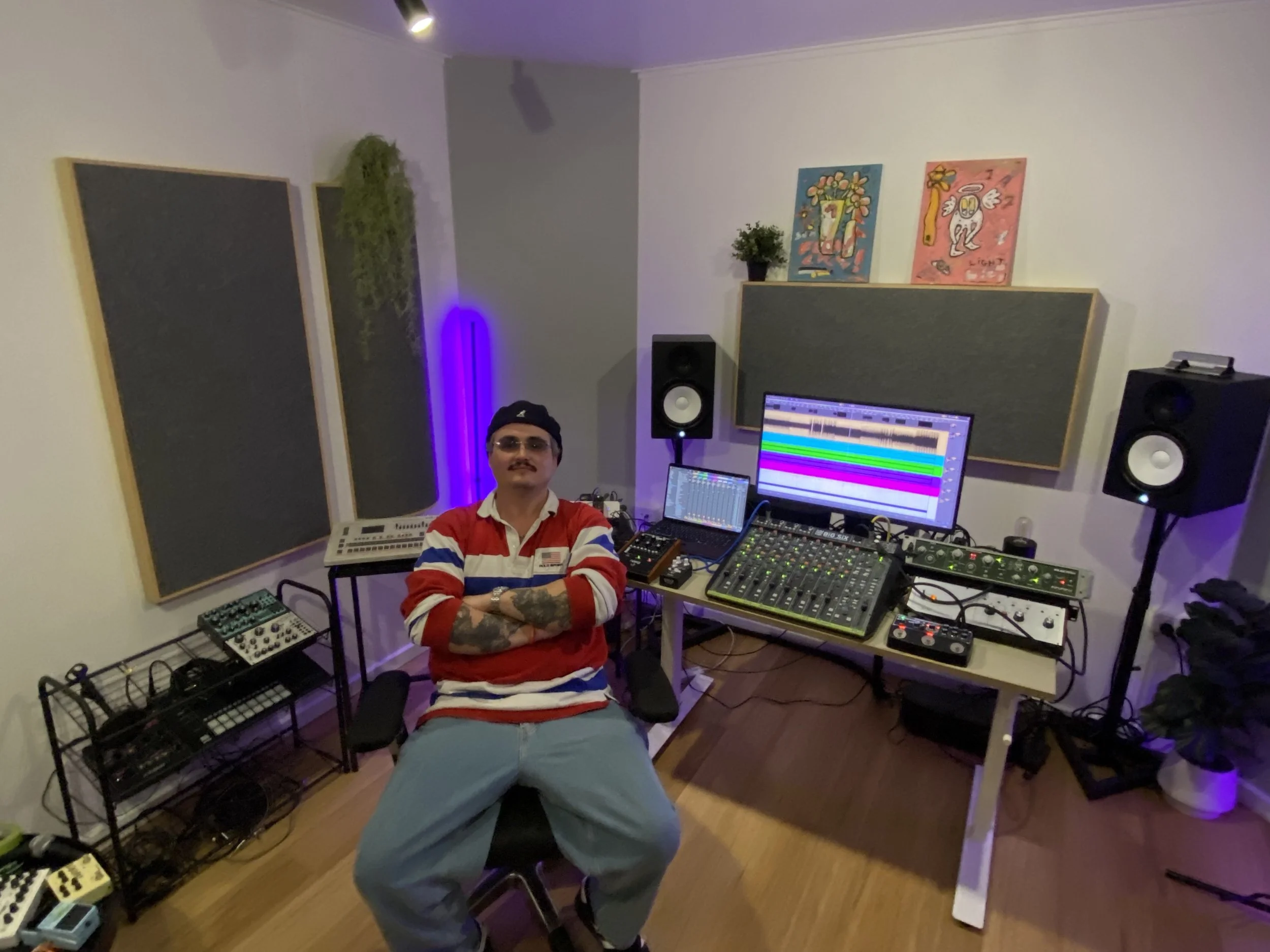 Studio 4000.jpg