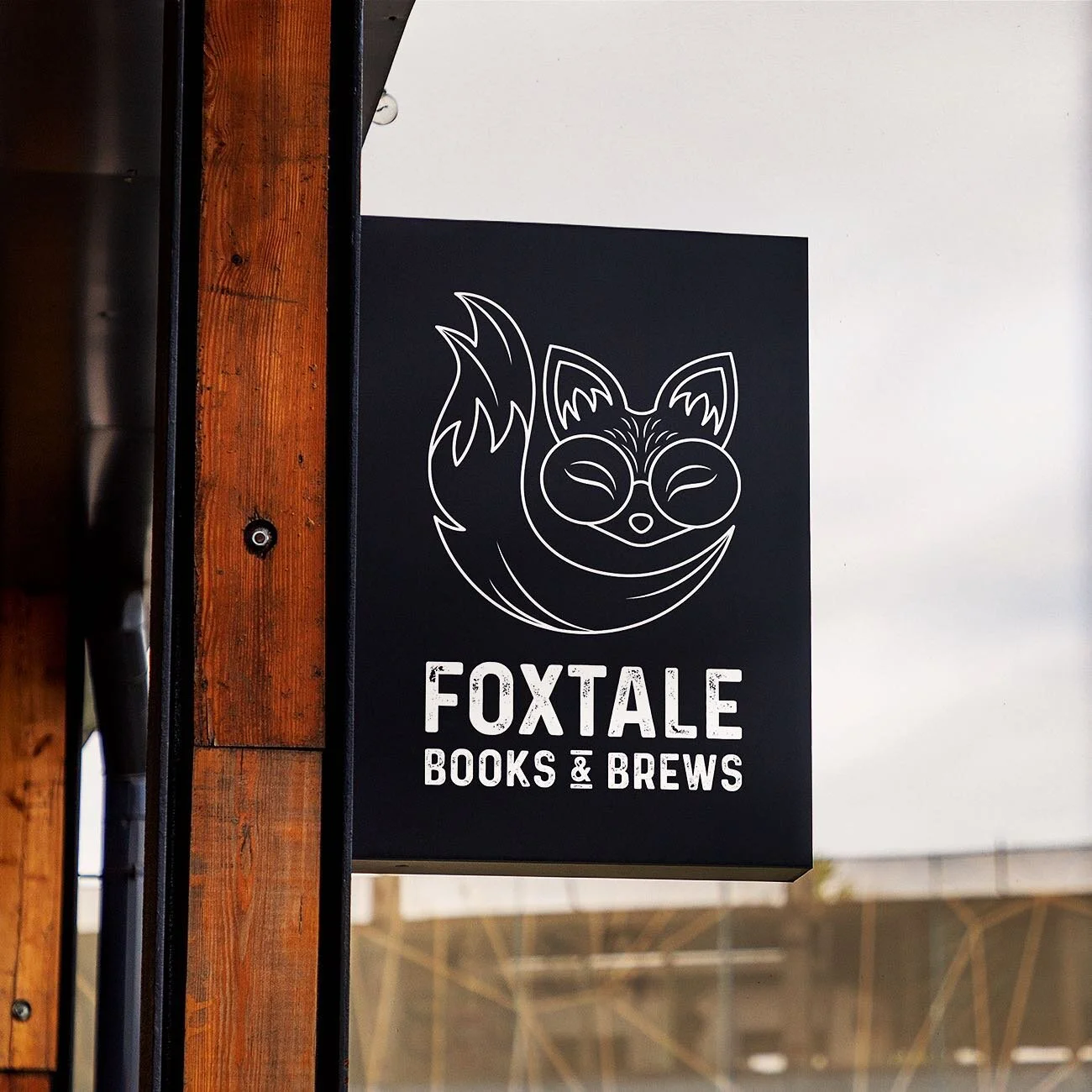 This is almost exactly how I envisioned this shop irl so I was thrilled when I found this mock-up 🦊
&bull;
#studiosaradesigns#branding#brandingdesign#brandidentity#brandinginspiration#branddesignforsmallbusinesses#logodesigns#coffeeshop#bookshop#lad
