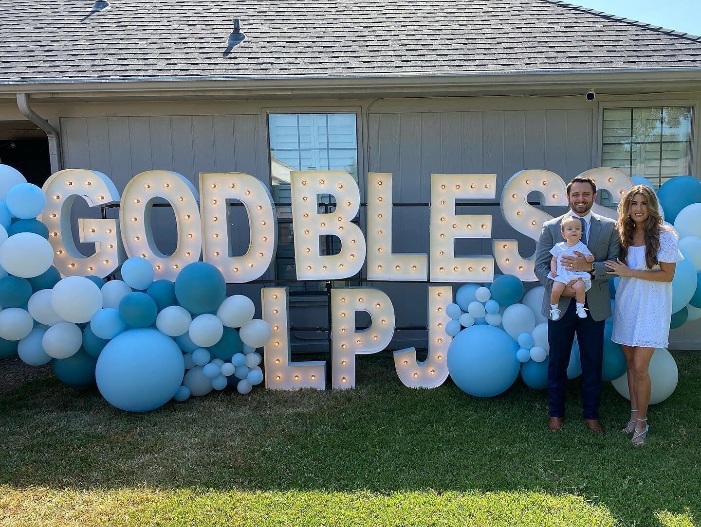 Using letters for all the special moments in your life! How awesome is thisbaptism setup using this little guys initials! ✝️💙