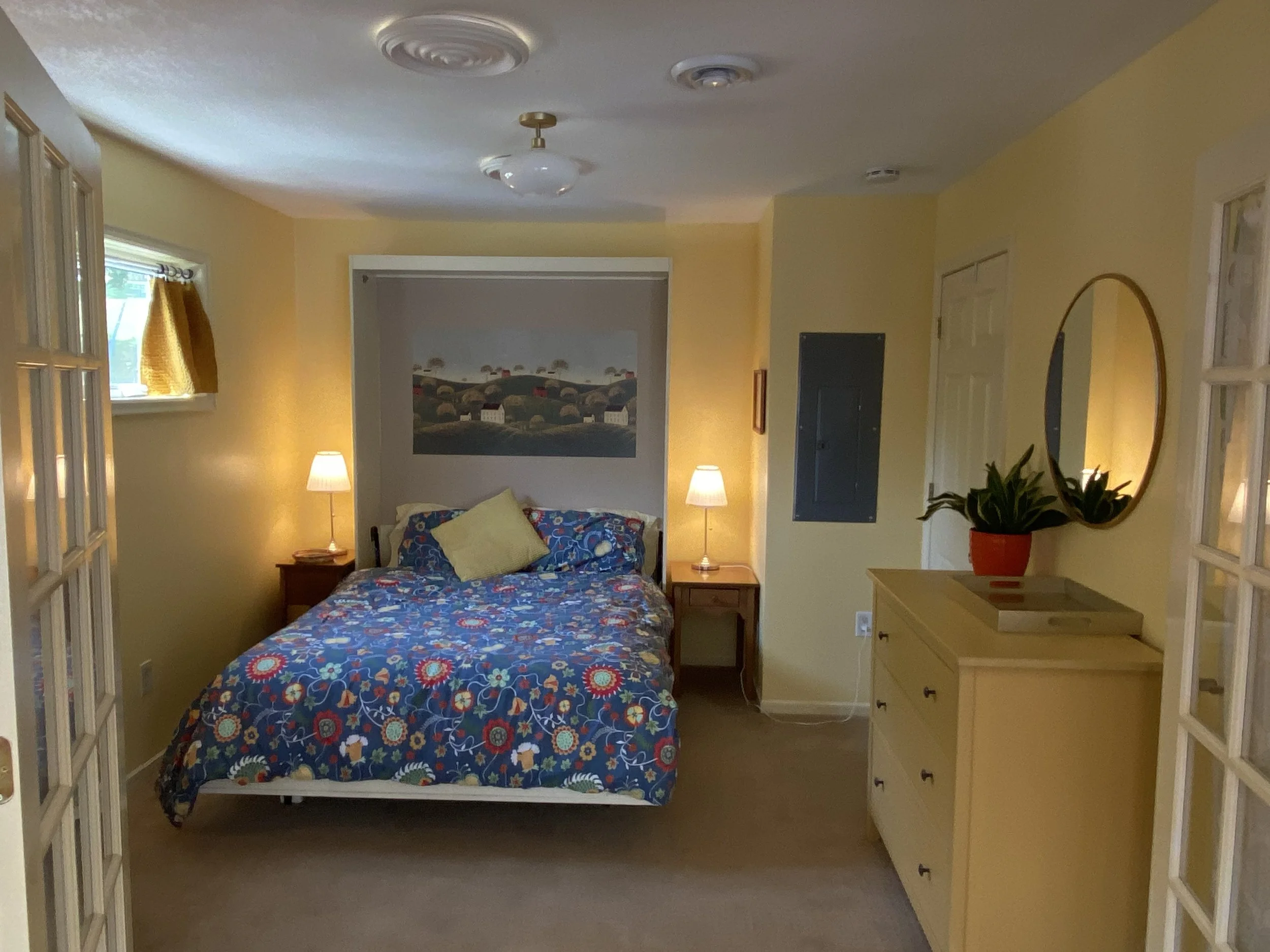 Yellow Bedroom Close-up.jpg