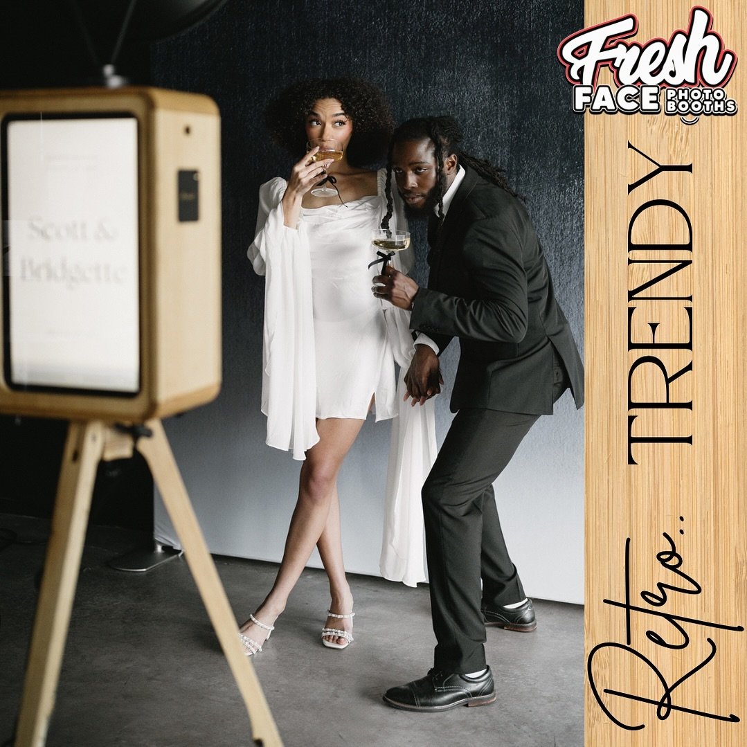 🍸Grab a cocktail&hellip;or two and meet me at the Photobooth.

▪️Our Soir&eacute;e booth is contemporary meets vintage. That old classic Hollywood vibe, with the modern technology to capture those high quality still photos and gifs. Blending in with