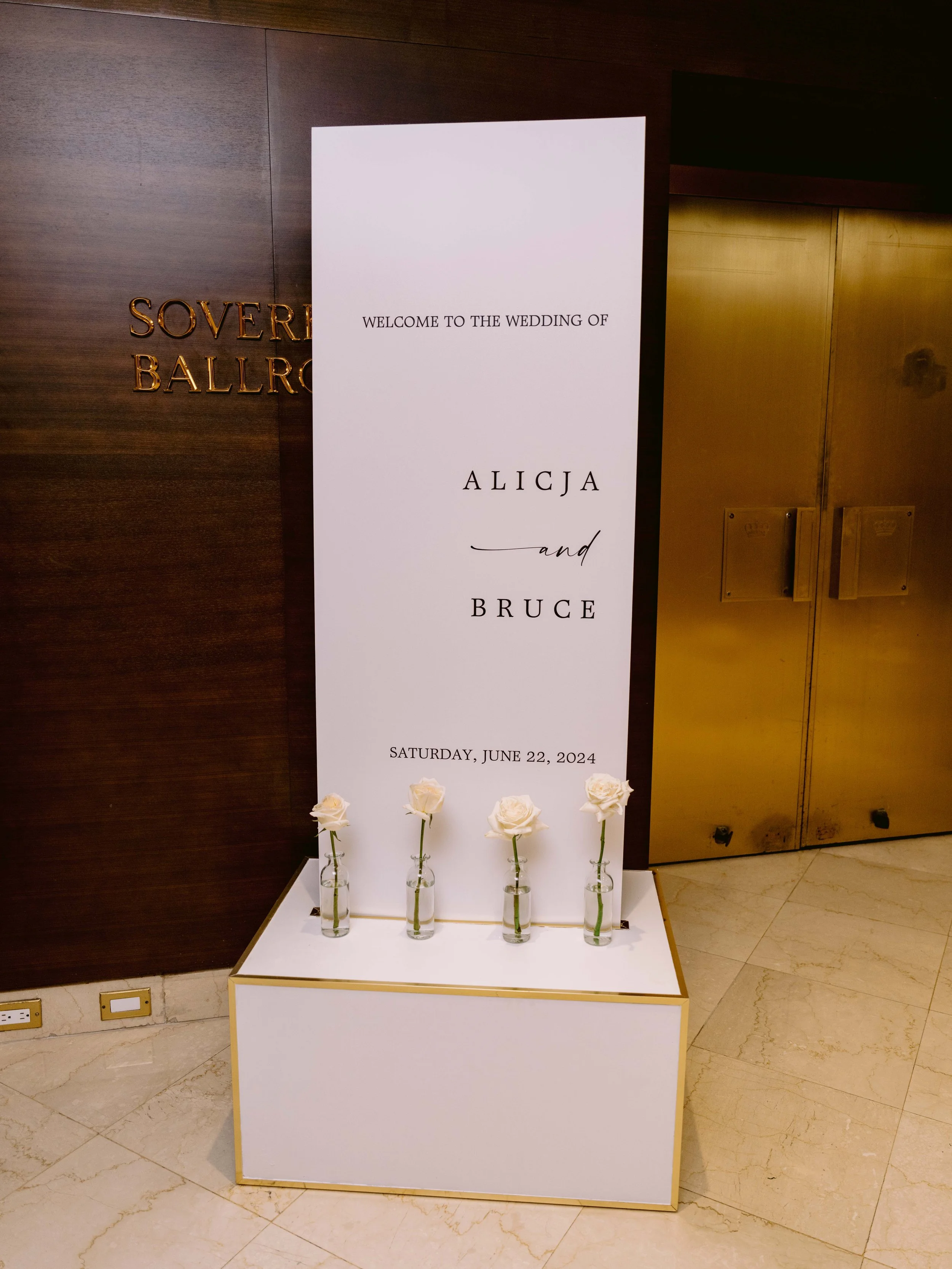 Single White Block with Gold Trim