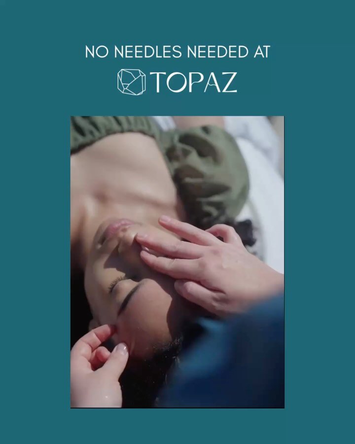 Skip the needles &mdash; glow naturally. If you&rsquo;re someone who wants to age gracefully without Botox or fillers (just like me), facial massage might be exactly what you&rsquo;ve been searching for.
At Topaz, we believe in working with your face