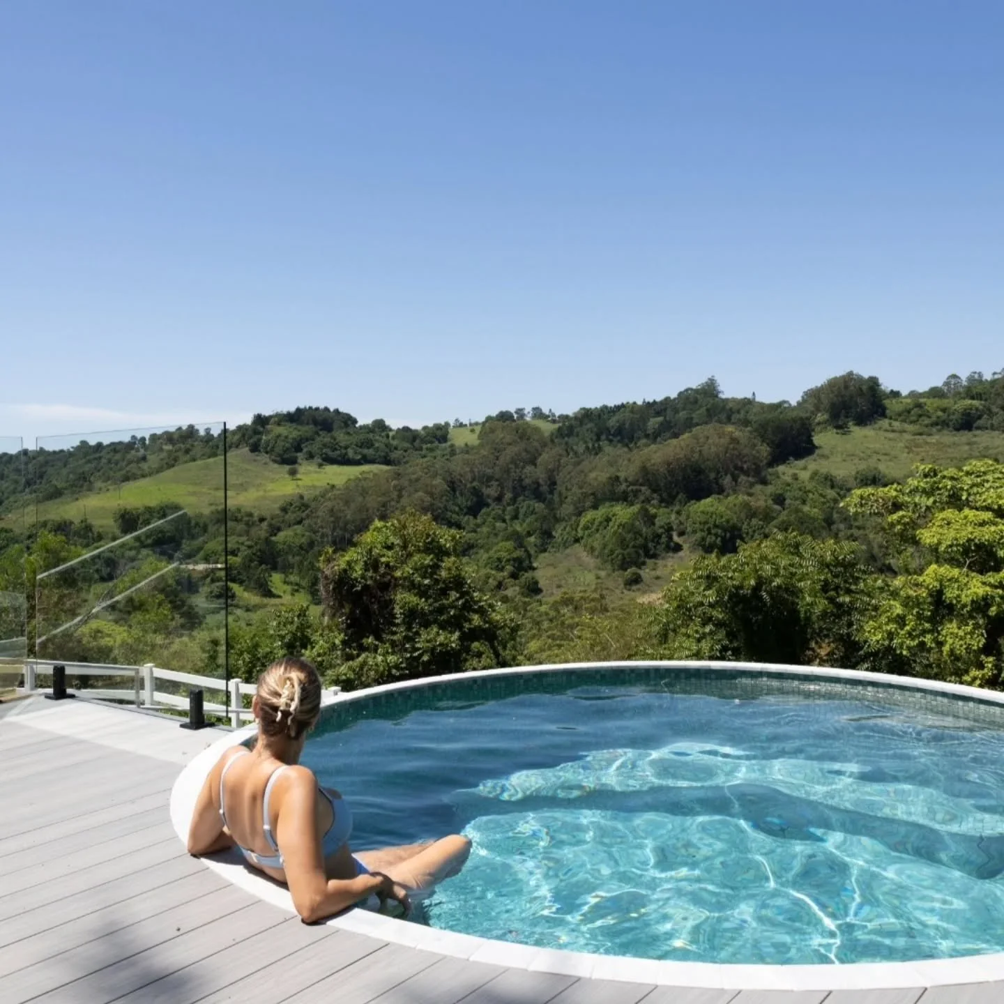 Why retreat? 

When do you really get to switch off? 

Fully. 

No notifications. No demands. No decisions. No commitments. No time pressure. No meal planning. No complicated conversations. 

➡️ Waking to the sounds of nature 🌿

➡️ Fresh air, gentle