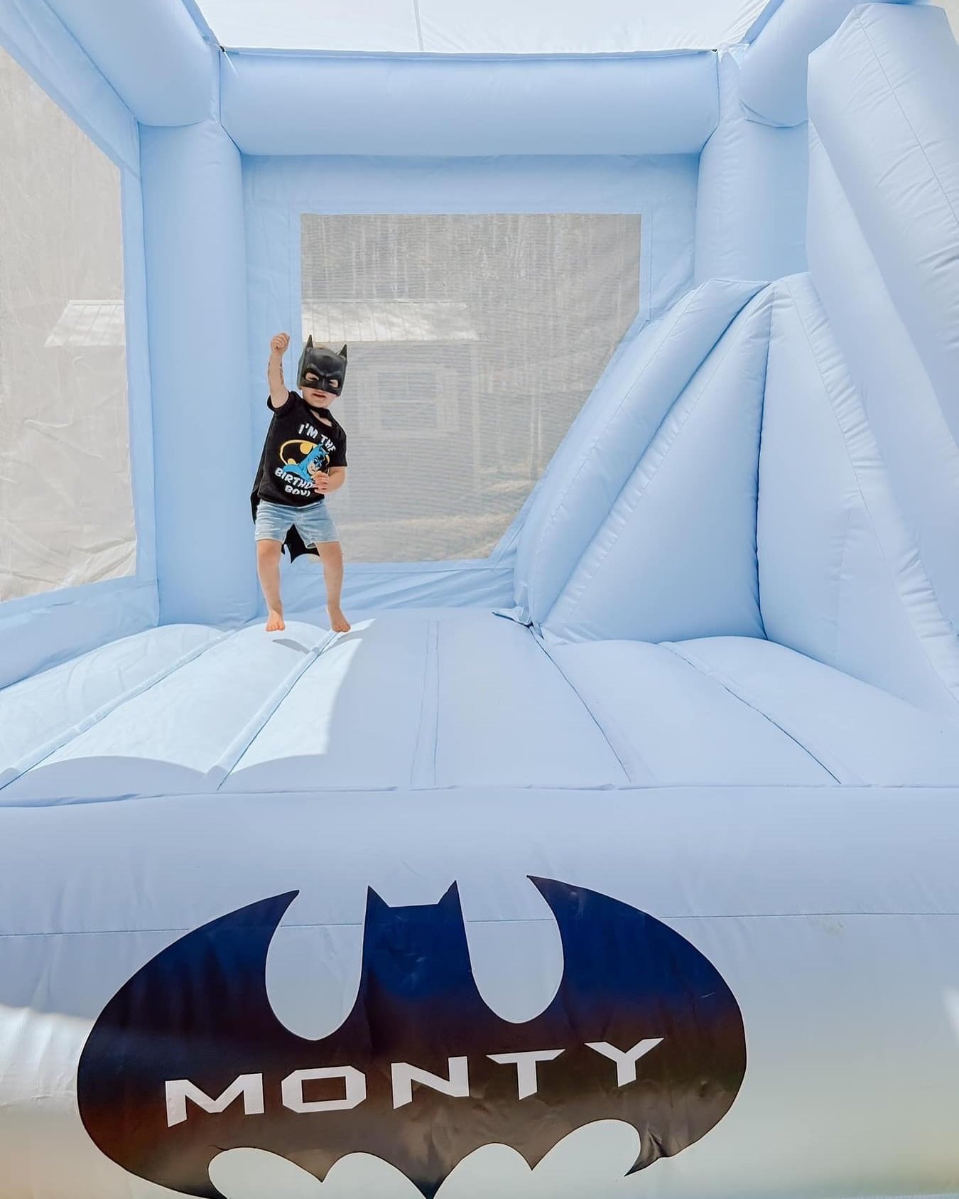 It&rsquo;s been a hot minute since The Blue Jean Baby had a moment on our feed and how cutie is she celebrating Gotham&rsquo;s tiniest protector- Monty Man 🦇

We&rsquo;ve been celebrating @trinityrfaulkner&rsquo;s Littles since we first opened in 20