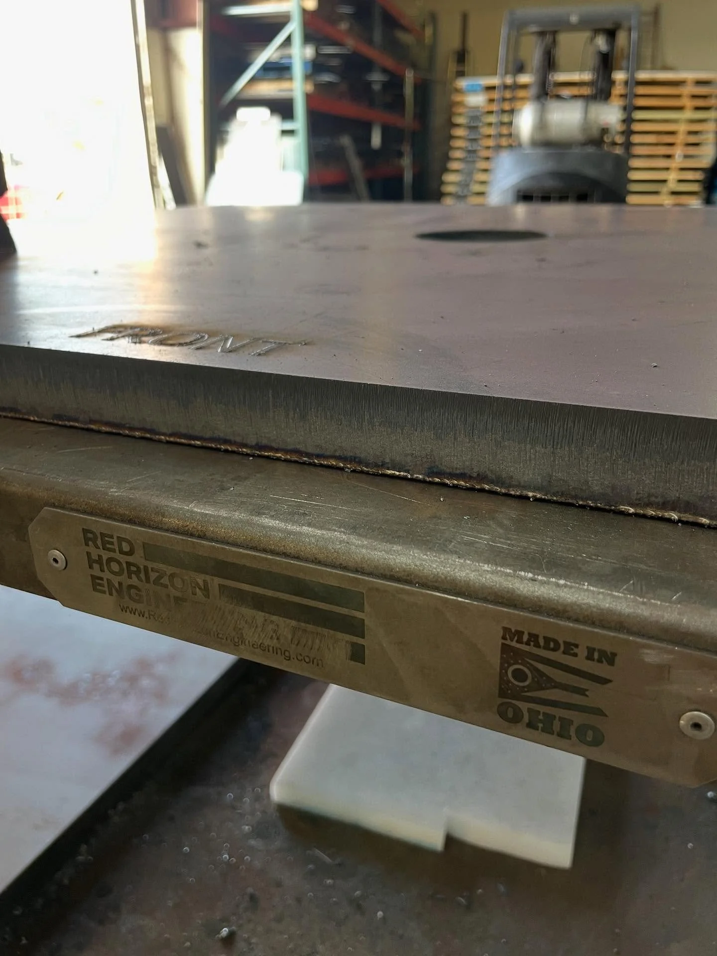 Ending the week on some thick stuff!  @johnhopkins6768  has the 1&rdquo; carbon steel dialed in!

⚡️ 💪 📐 

#thicc #metal #lasercutting #manufacturing #perrysburg