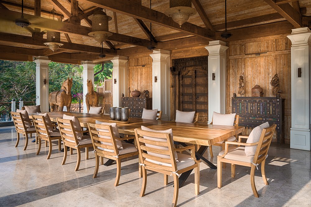 Dining room at breakfast.jpg