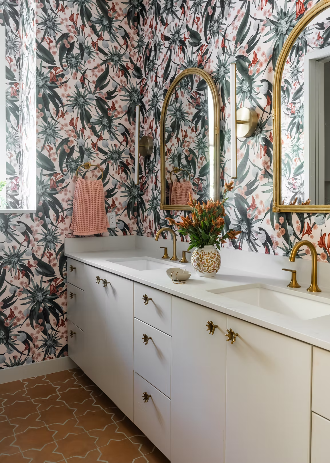 Louise Jones Stellar Blush wallpaper