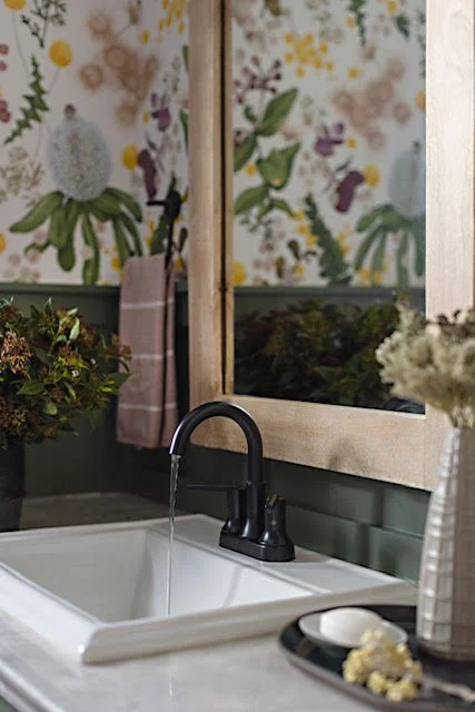 Louise Jones Collaborate Gold wallpaper