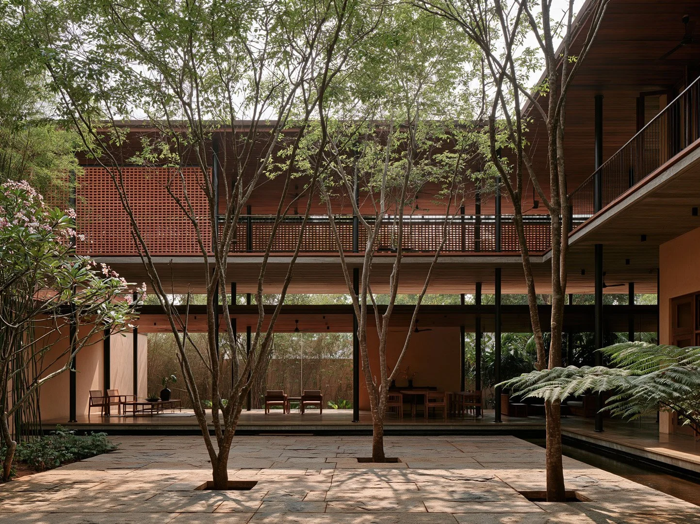 The_Art_of_Leaving_Space_kandy_residence_architecture_sri-lanka_mad_a-designstudio_10_s.jpg