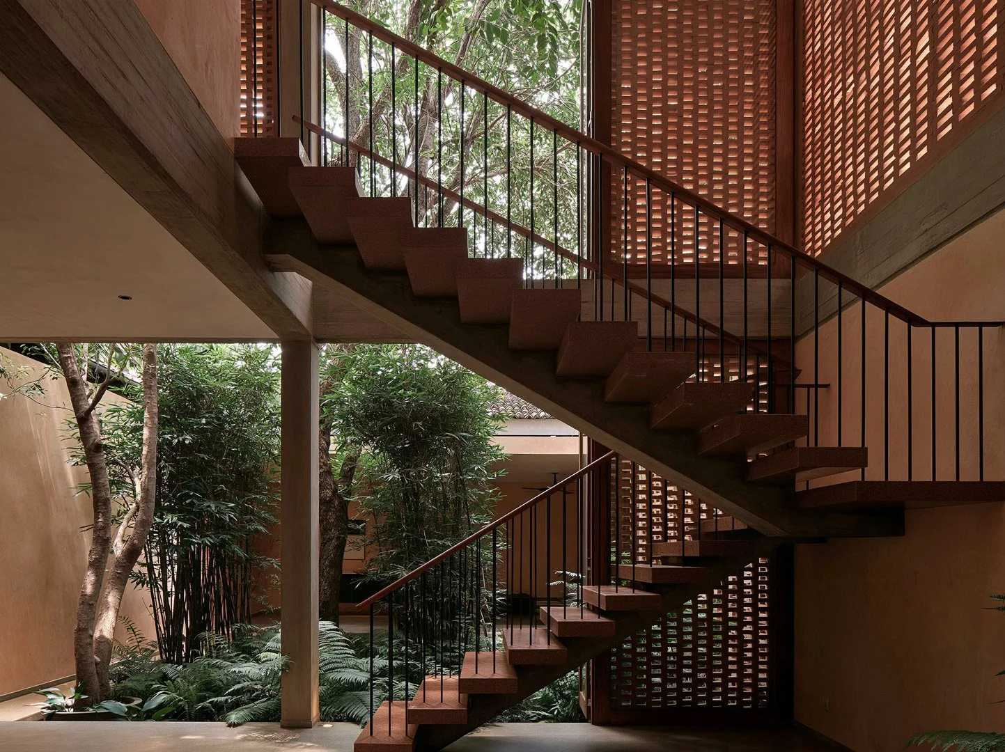 The_Art_of_Leaving_Space_kandy_residence_architecture_sri-lanka_mad_a-designstudio_05_s.jpg