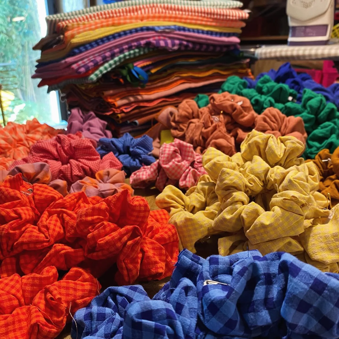 Vie d&rsquo;atelier 💛🧡❤️🩷💜💙🩵💚