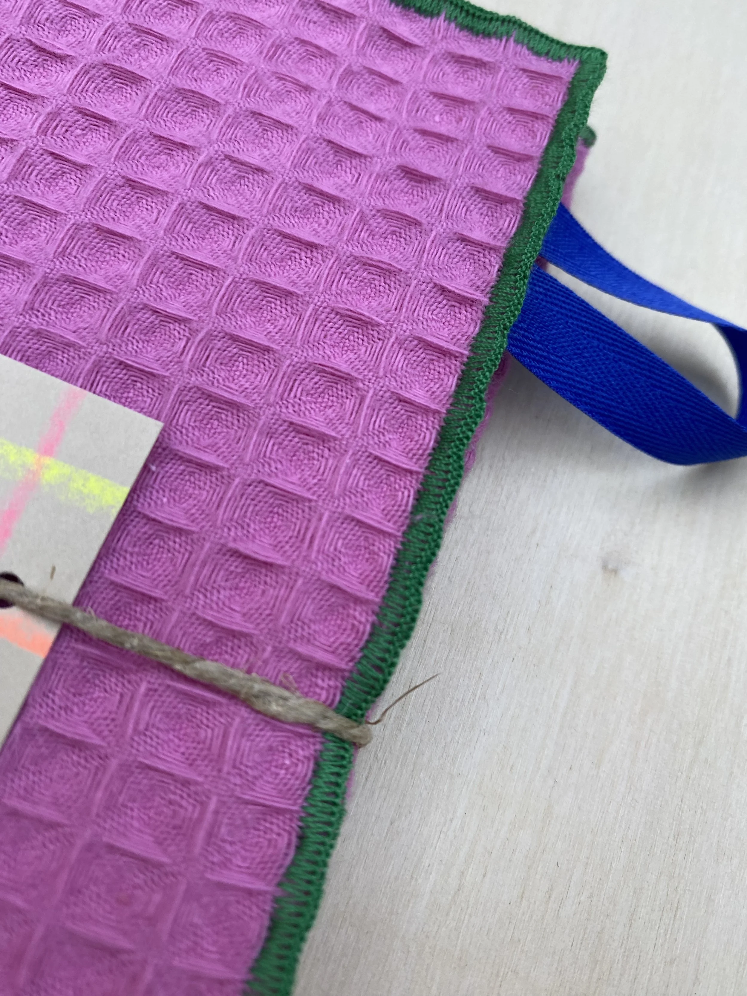 Essuie Main PINK Vert Zoom.jpeg