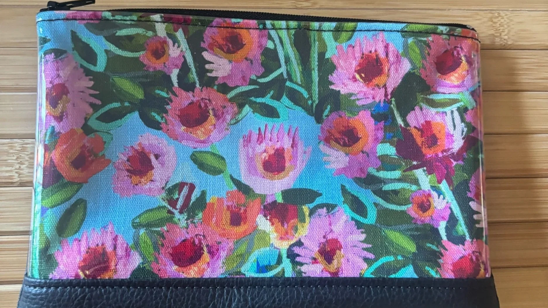 NEW Anna Blatman  Everlasting  flowers Zip bag
