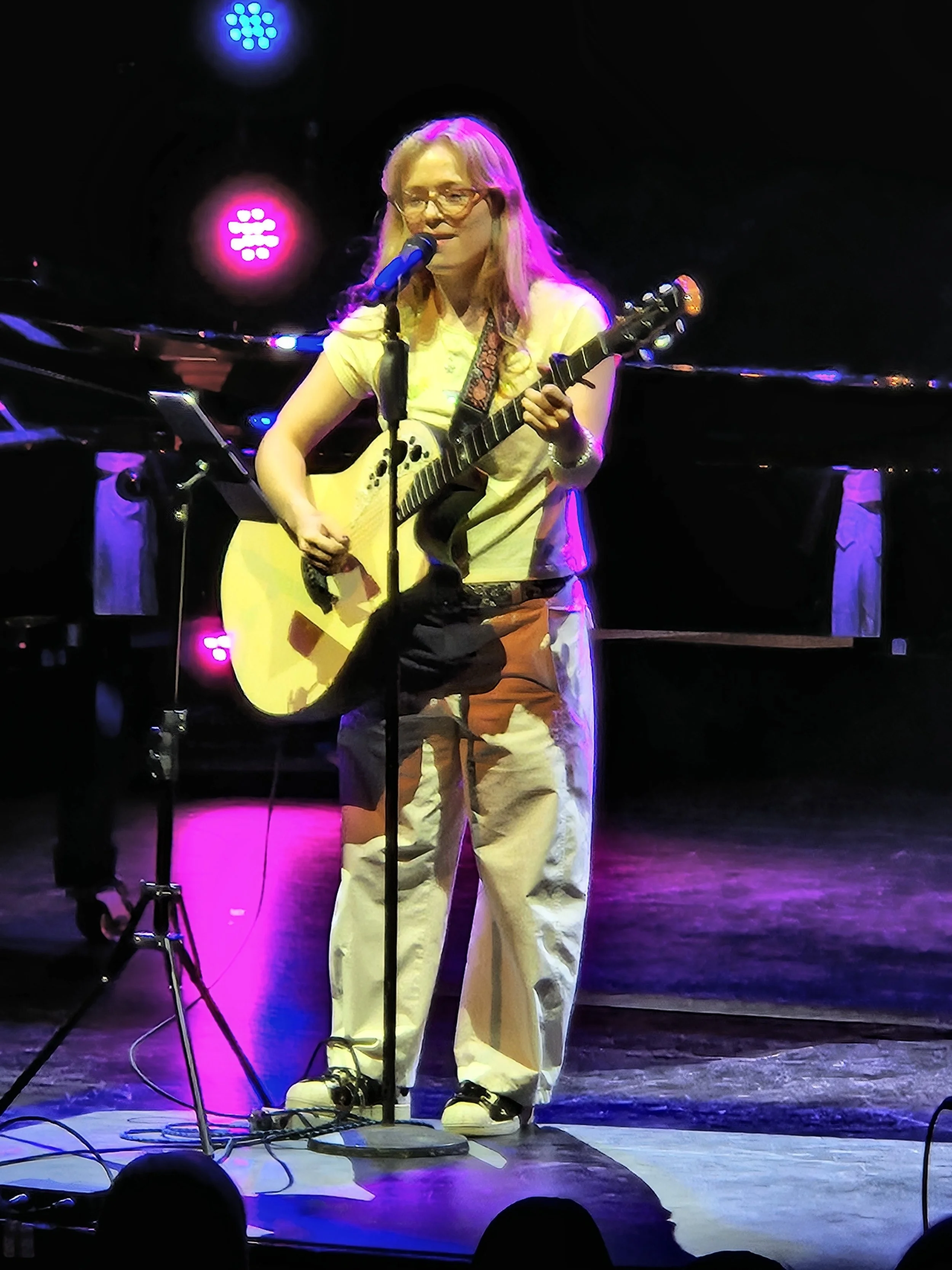 Eve Maidwell performing at 'ADS' Concert