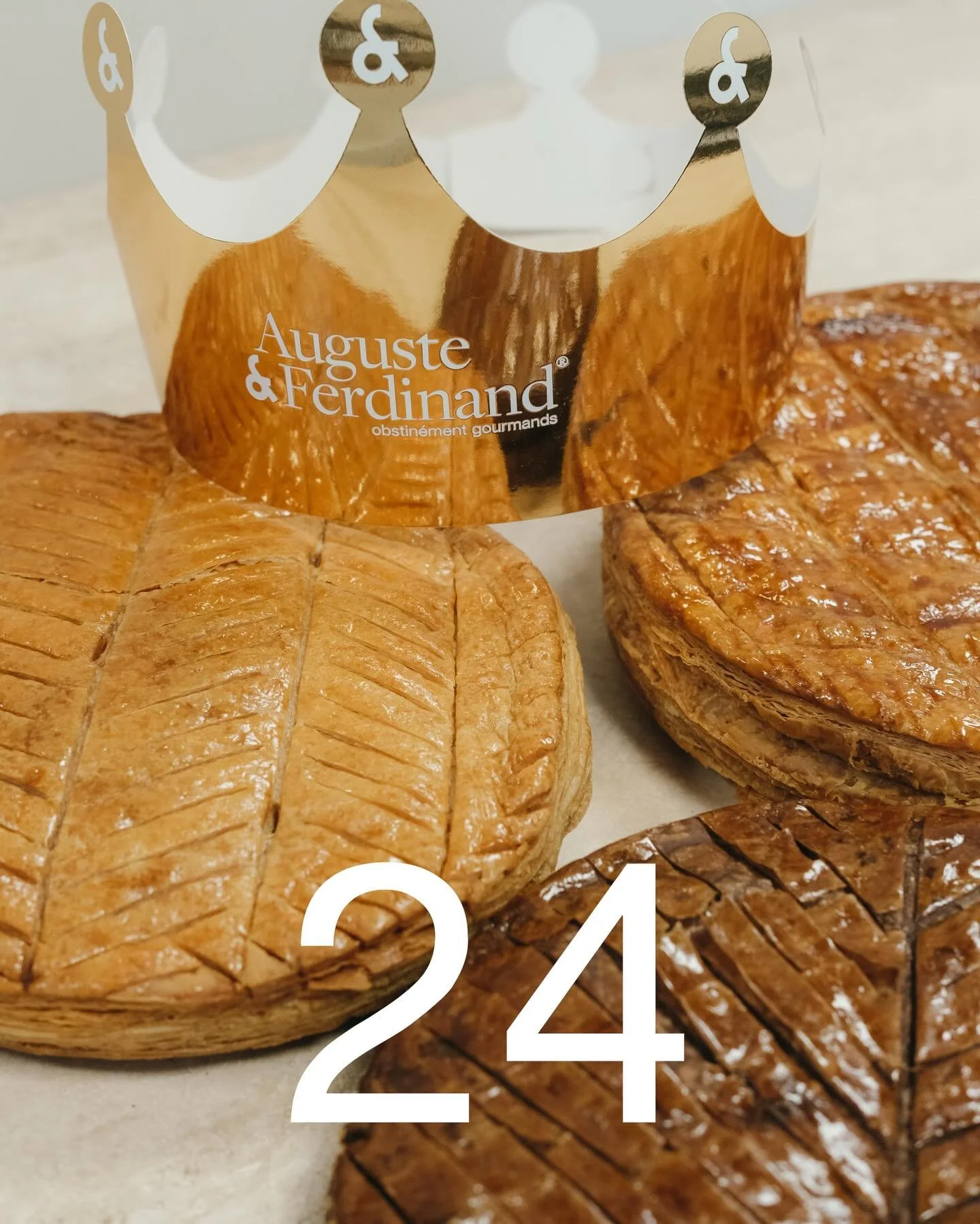 🎄JOUR 24🎄Dernier jour de notre calendrier de l&rsquo;Avent et aujourd&rsquo;hui tentez de remporter 1 galette des rois au choix parmi notre gamme : 

*Galette Frangipane : feuilletage croustillant fabriqu&eacute; &agrave; partir de farine de tradit