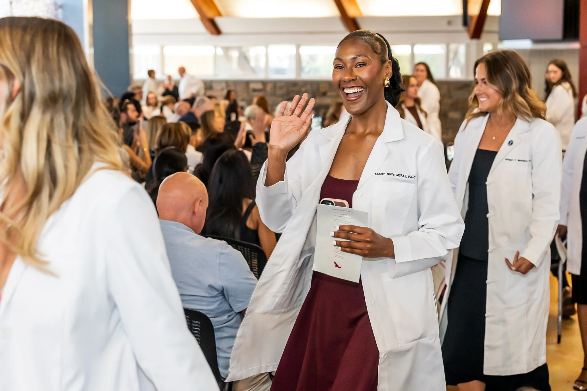 A lot of proud families were out and about for the Physician&rsquo;s Assistant White Coat ceremony at Saint Joseph's University 👩🏽&zwj;⚕️👨🏻&zwj;⚕️💐

 #highereducationmarketing #highereducation #WhiteCoatCeremony @saintjosephs