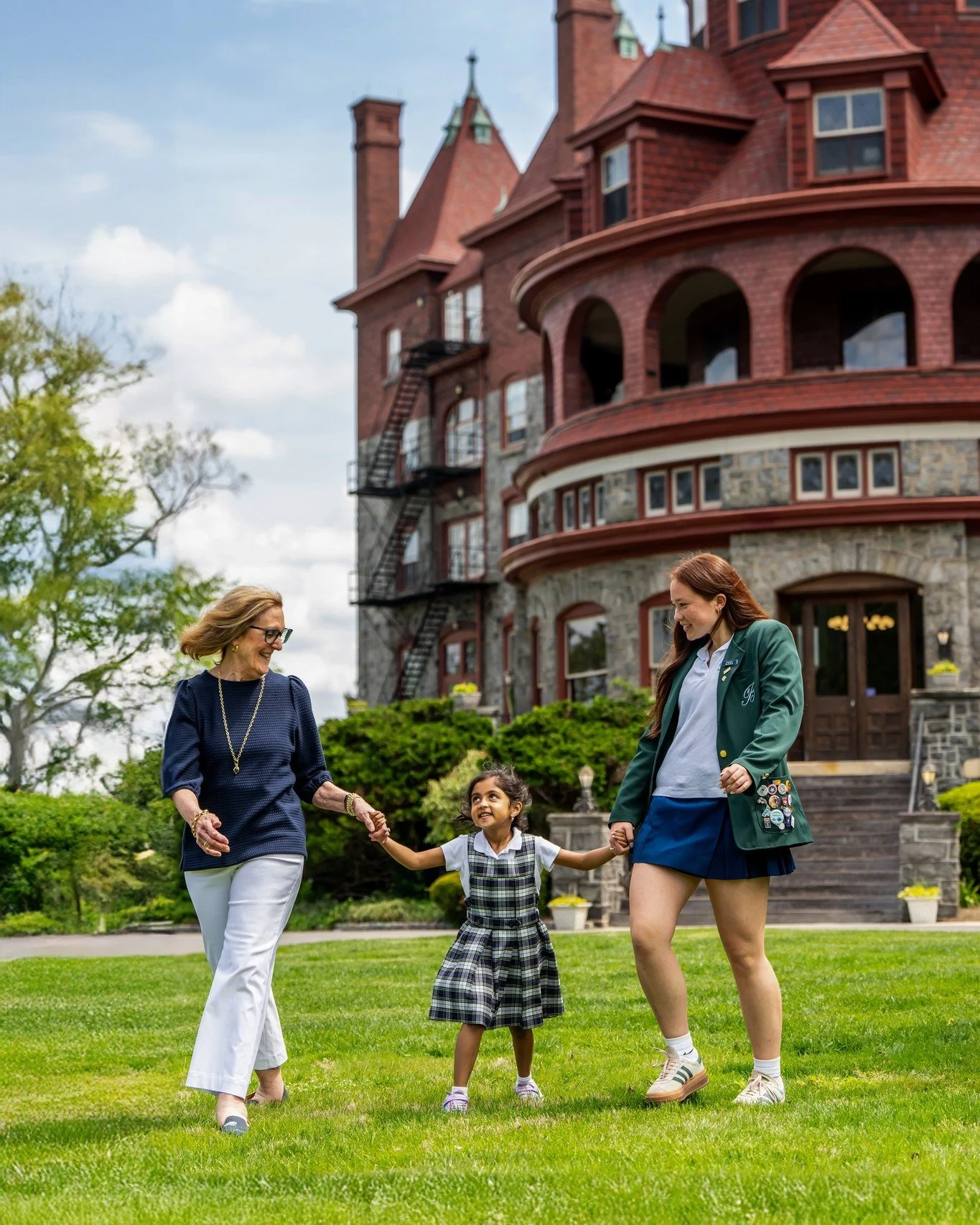 Before the madness of graduations took over this summer, I photographed a few generations of Baldwin Girls for Baldwin's Echoes Magazine.

&gt;&gt; to see how it looks in print!

@the.baldwin.school