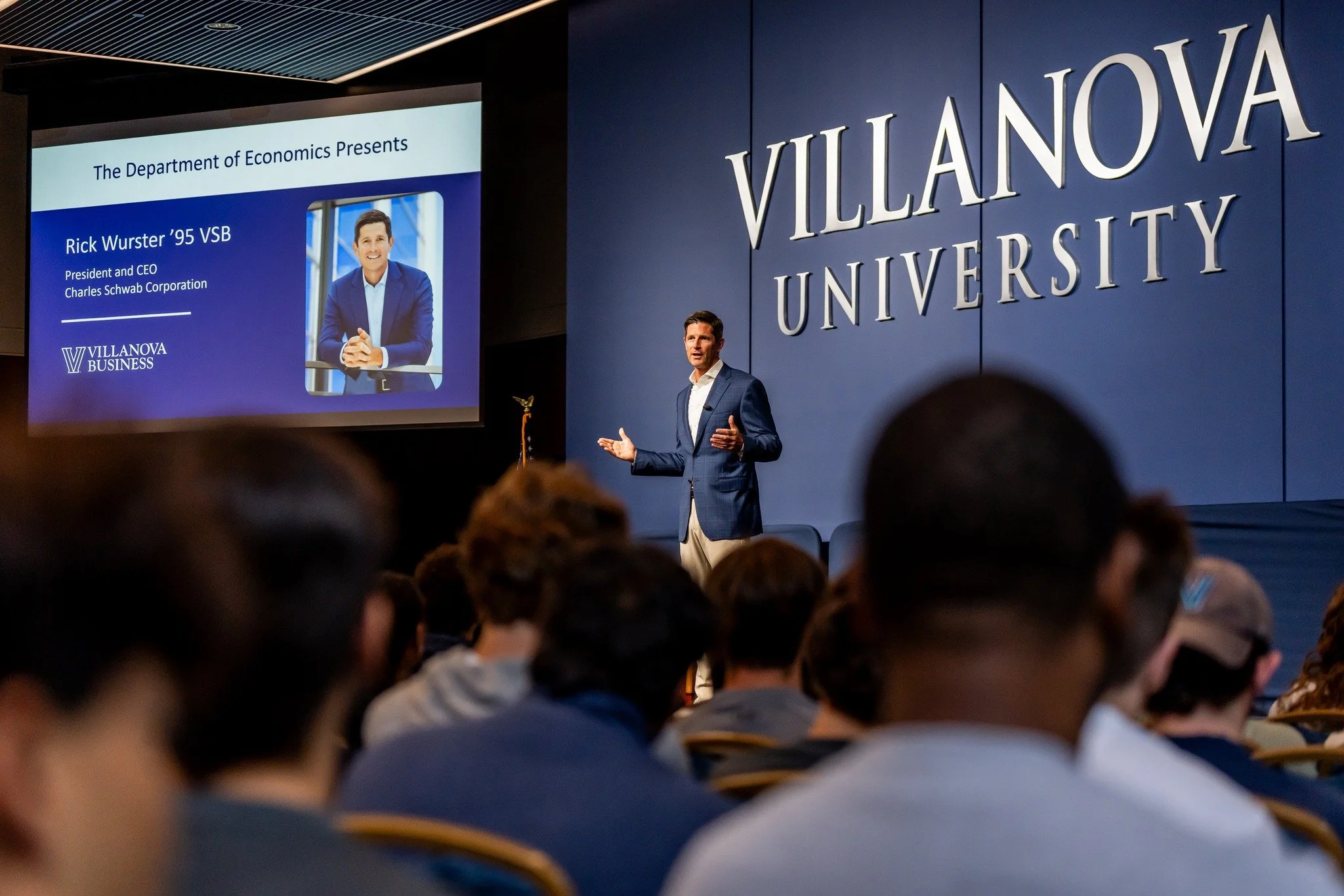 Welcome back, Rick Wurster &rsquo;95! The Charles Schwab President &amp; CEO joined students at his alma mater for a conversation on leadership and economics this fall.

@villanovau @charlesschwab  #eventmarketing #eventphotographer #highereducation
