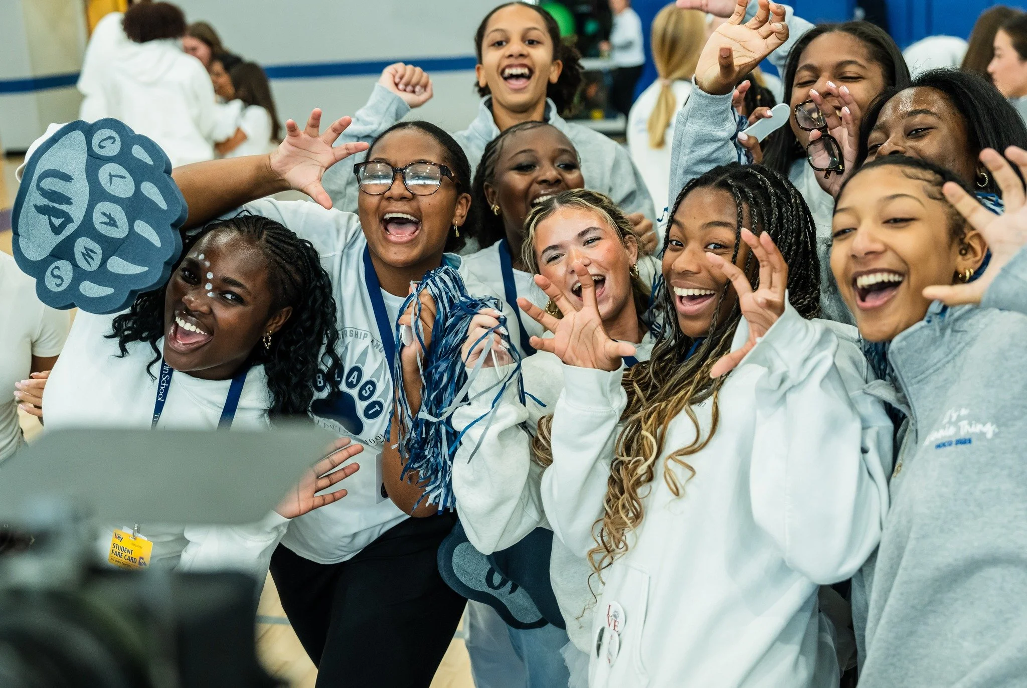 The girls at Baldwin always know how to bring the energy!

@the.baldwin.school #privateschool #privateschoolphotography