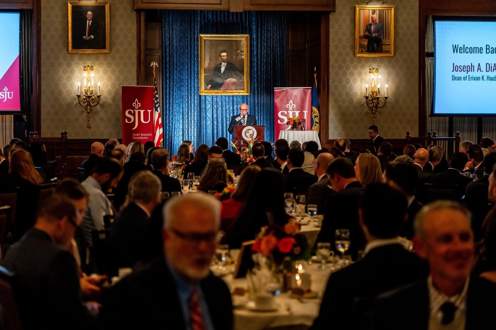 Tis the season for awards ceremonies 🏆 💐