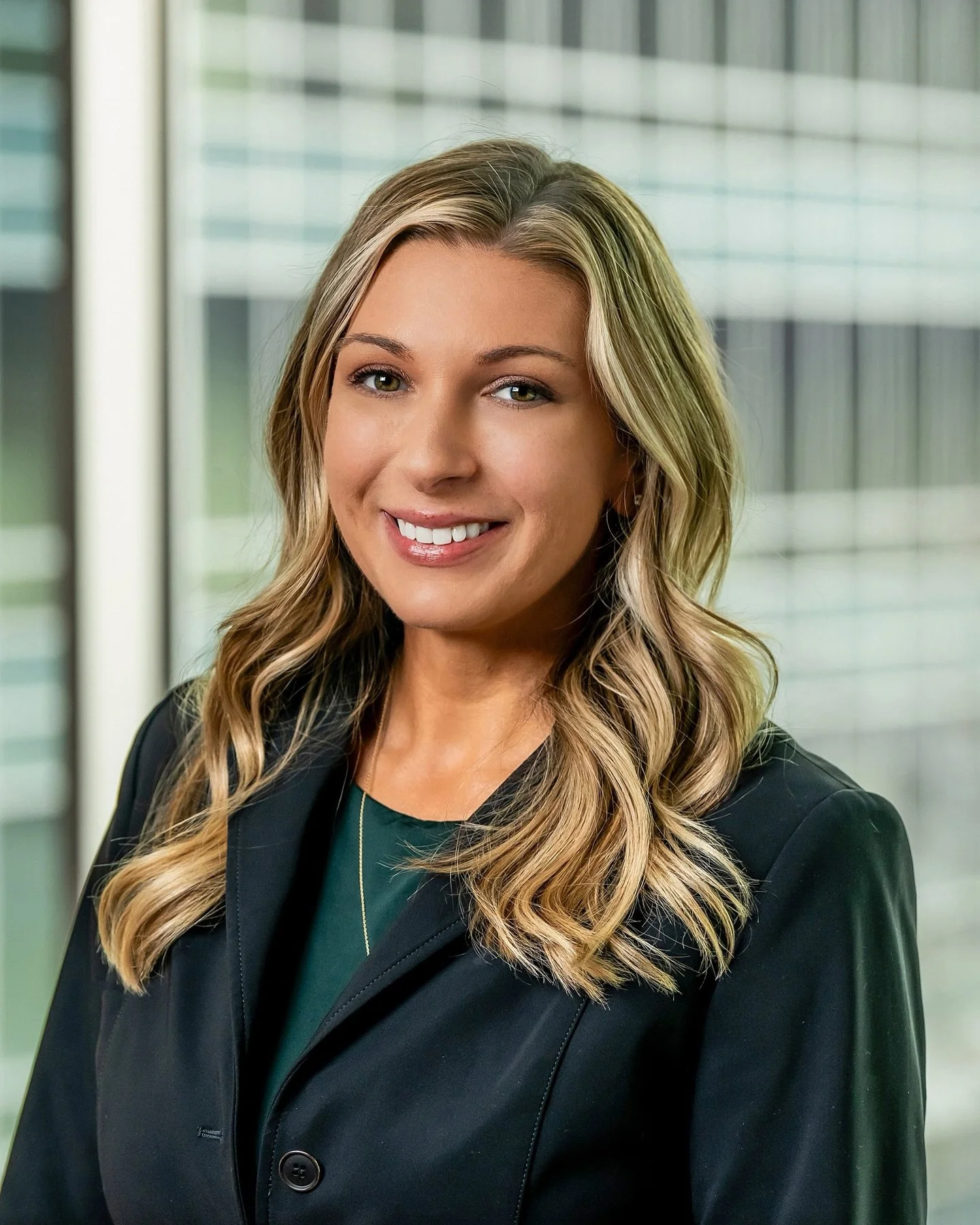 &ldquo;Great &mdash; you&rsquo;re booked! Can you send over your headshot?&rdquo;

You read the email and suddenly realize the only photo you have is outdated, low-quality, or no longer feels like you. 😬

Having professional headshots on hand, means