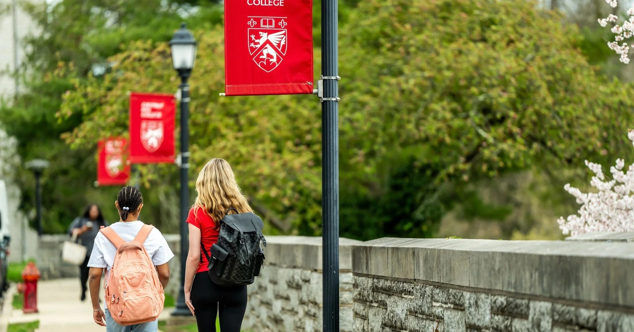 As a photographer who spends a lot of time on college campuses, I get to document so many moments that matter.

From move-in day to classroom candids to graduation, every part of the college experience has its own energy, emotion, and story.

#Nation