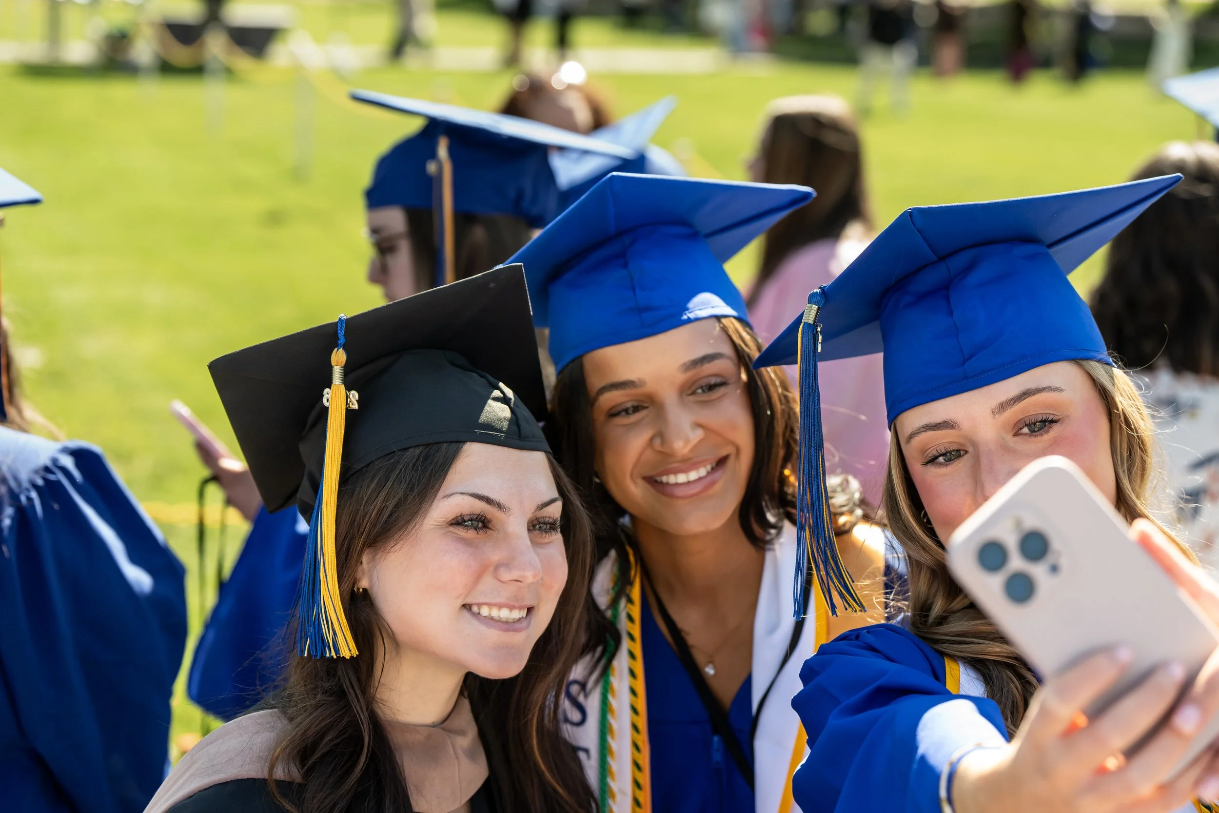 260512-business-grad-3742.JPG