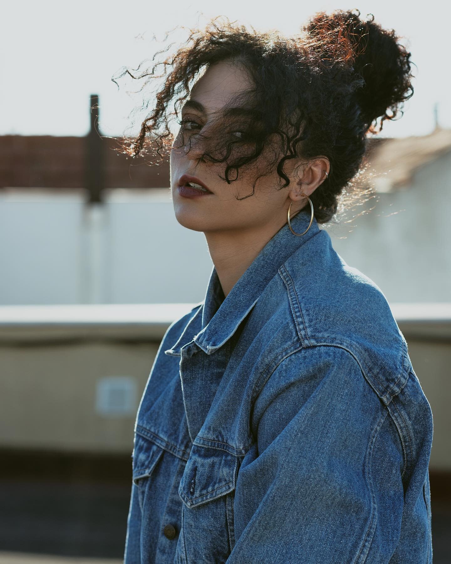 Model: @patriziapalazon
Photo: @davidpradesphoto

#model #naturallight #beautiful #davidpradesphoto #fotografomadrid #fotografodeactores #curlyhair #portraitphotography #fashion #sensual #sunset