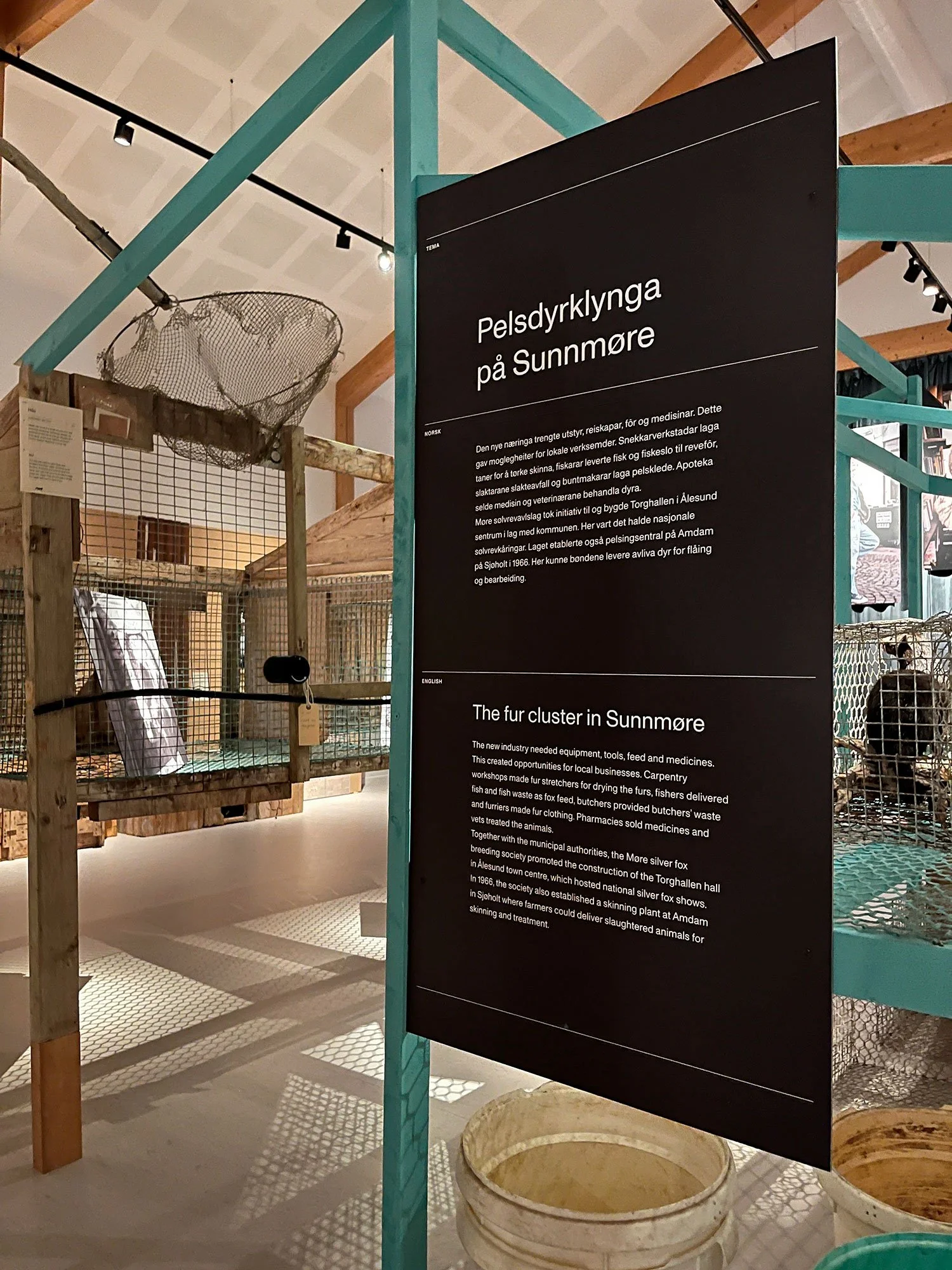 Frå utstillinga Pelstid ved Sunnmøre museum