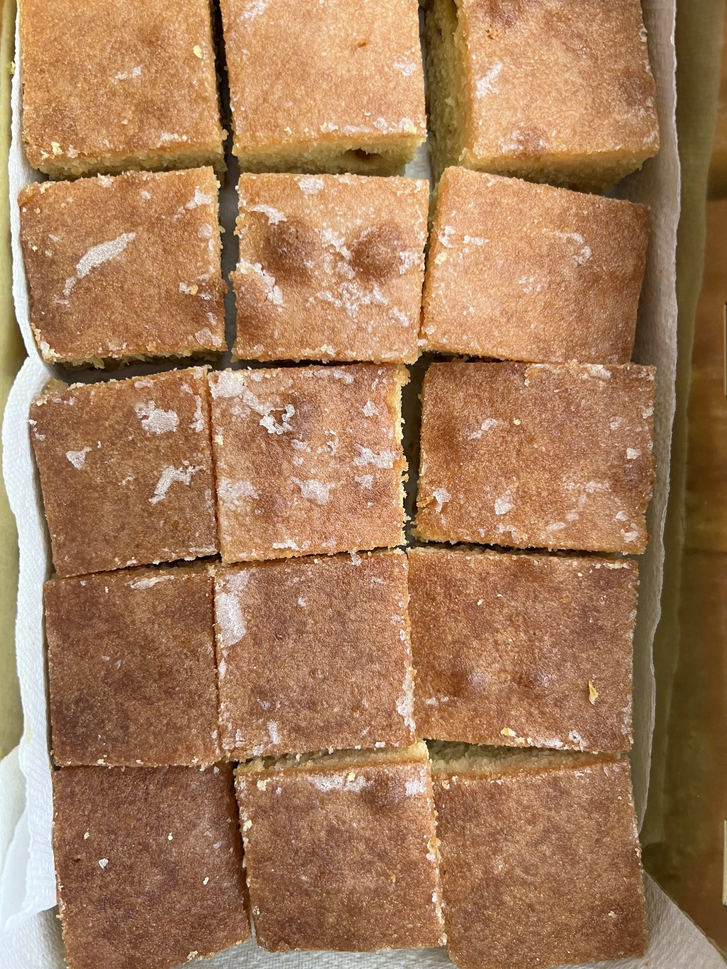 Lemon Drizzle Traybake